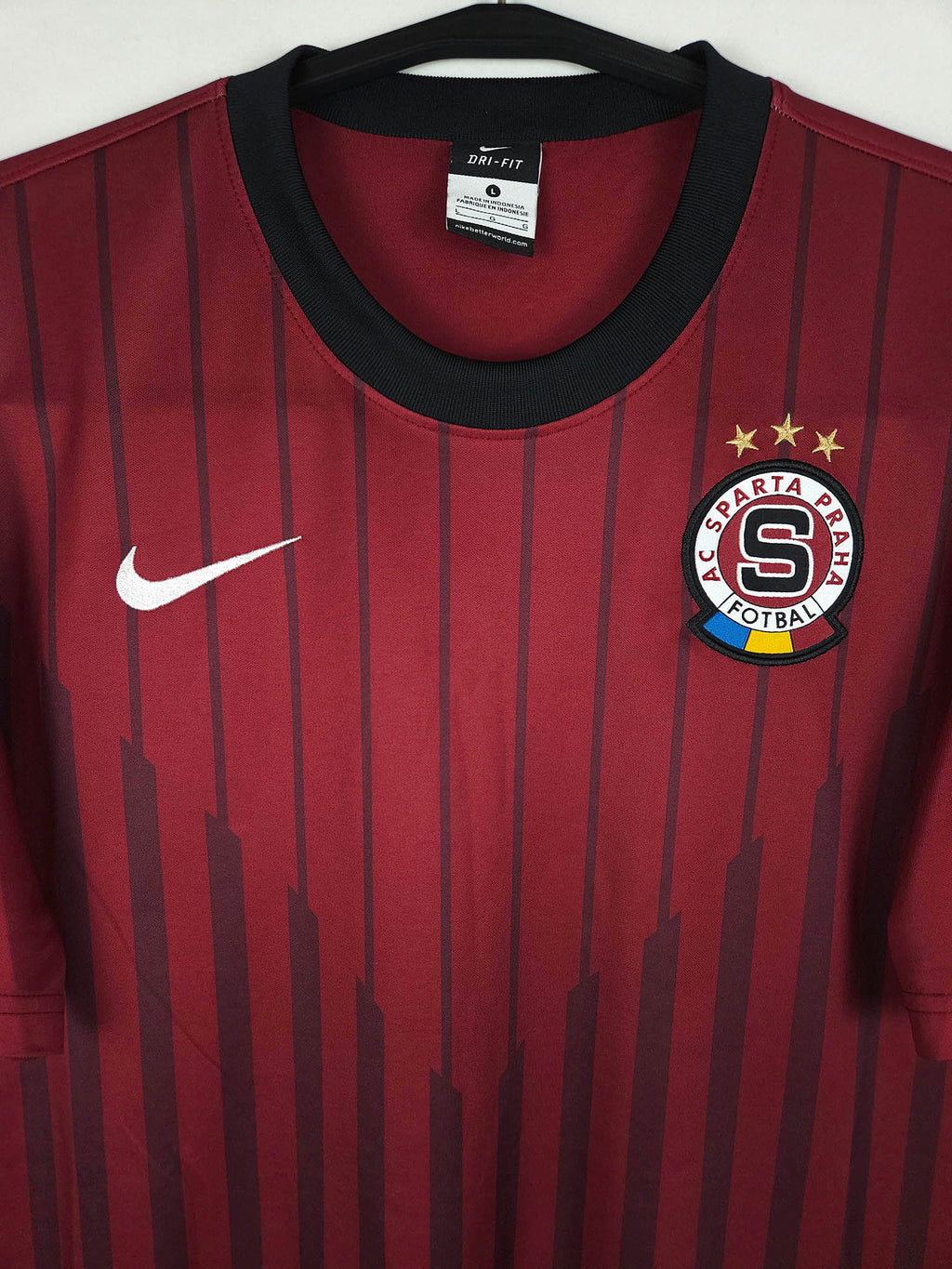 2011-12 Sparta Praha Home Shirt Kadlec #14 - detailed view