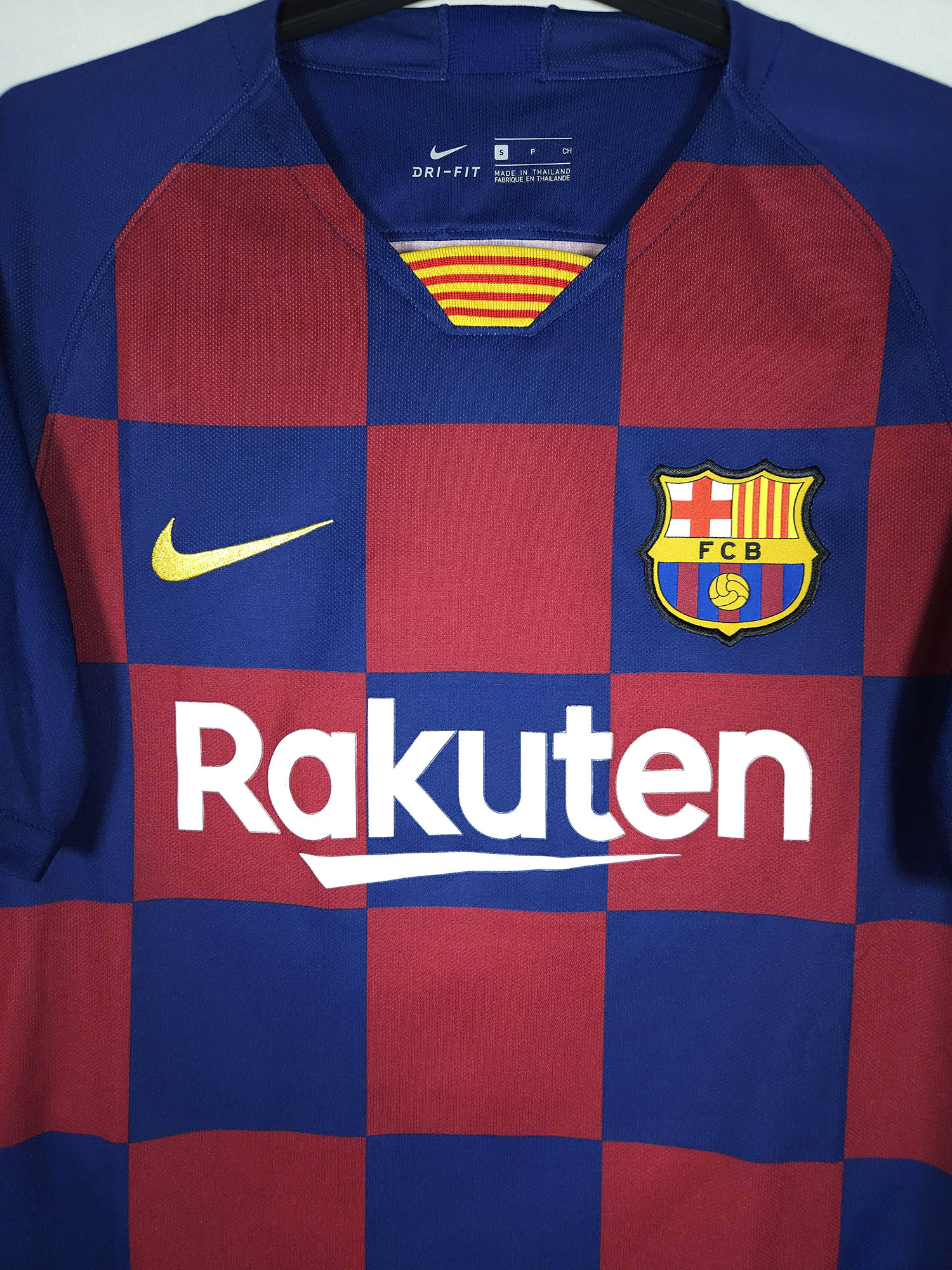 2019-20 Barcelona Home Shirt detailed view 1