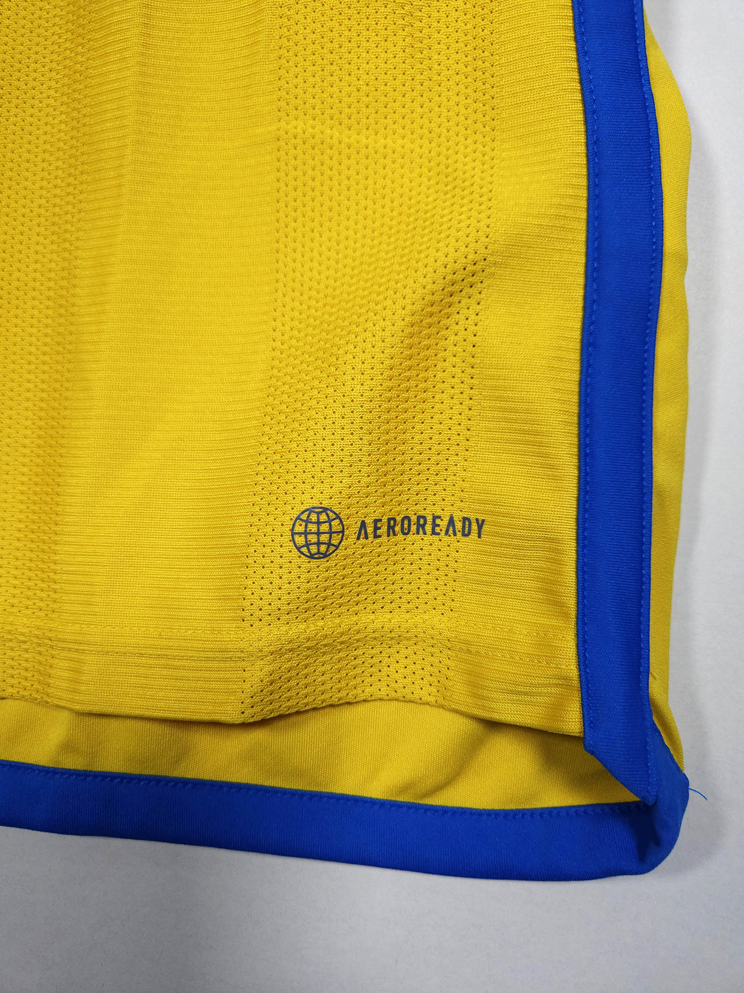 2022-23 Sweden Home Shirt detailed view 2
