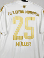 2022-23 Bayern Munich Away Shirt Müller #25 - detailed view