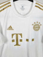 2022-23 Bayern Munich Away Shirt Müller #25 - detailed view