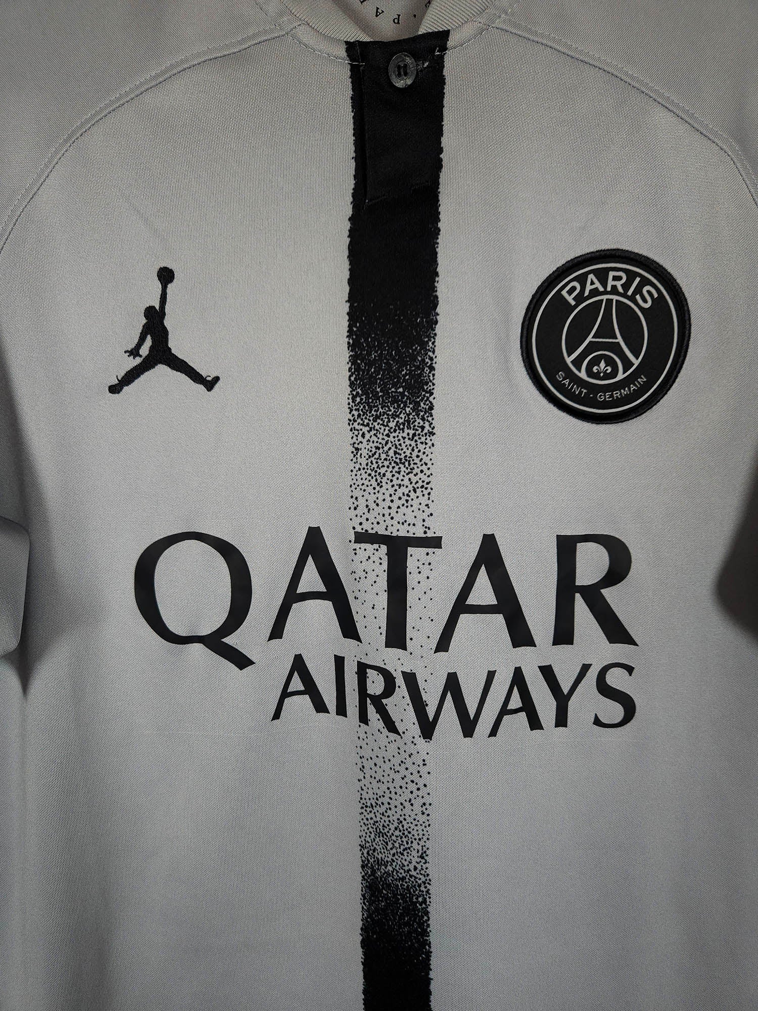 2022-23 Paris Saint-Germain Away Shirt Mbappé #7 - detailed view