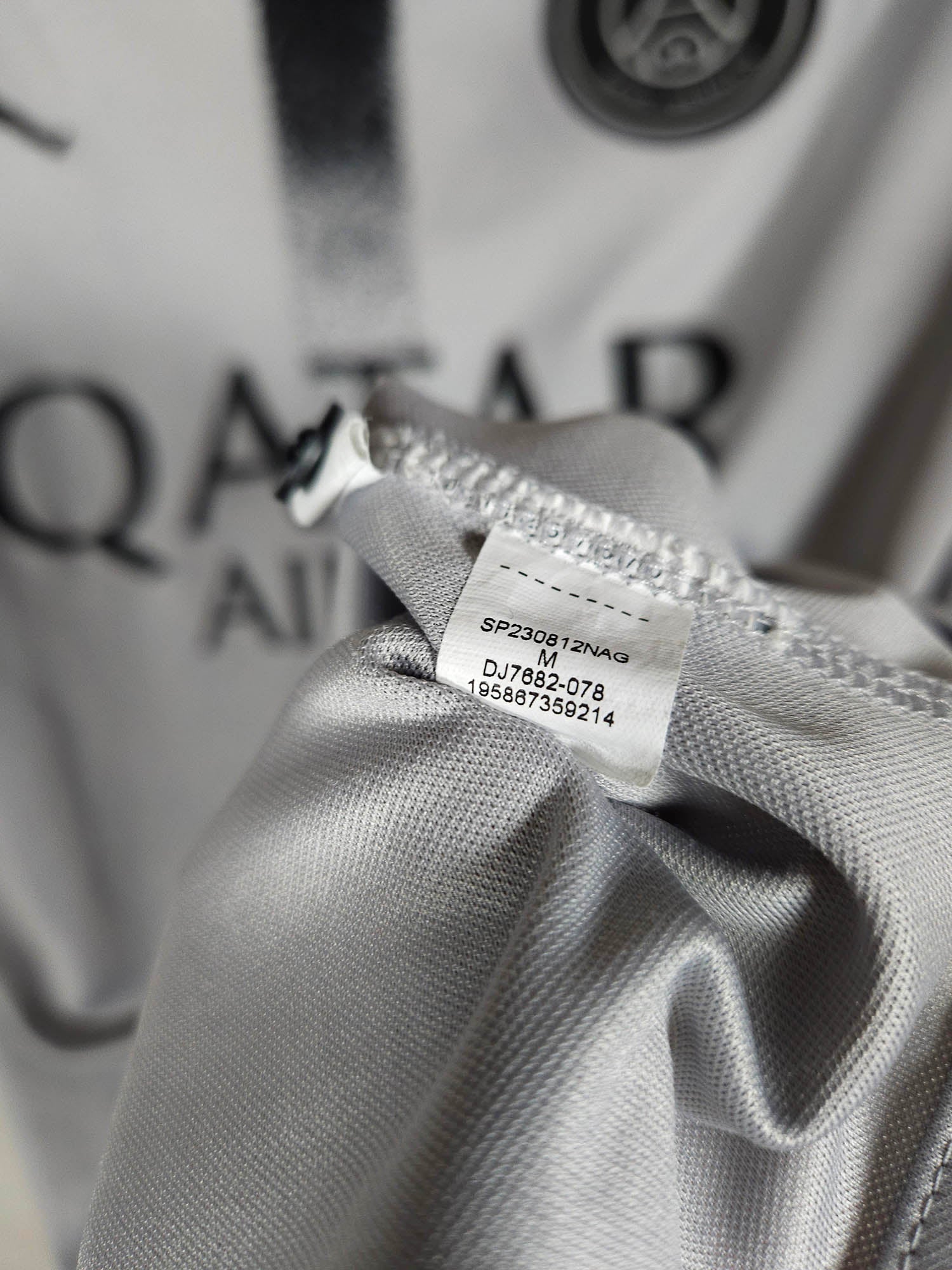 2022-23 Paris Saint-Germain Away Shirt Mbappé #7 - detailed view