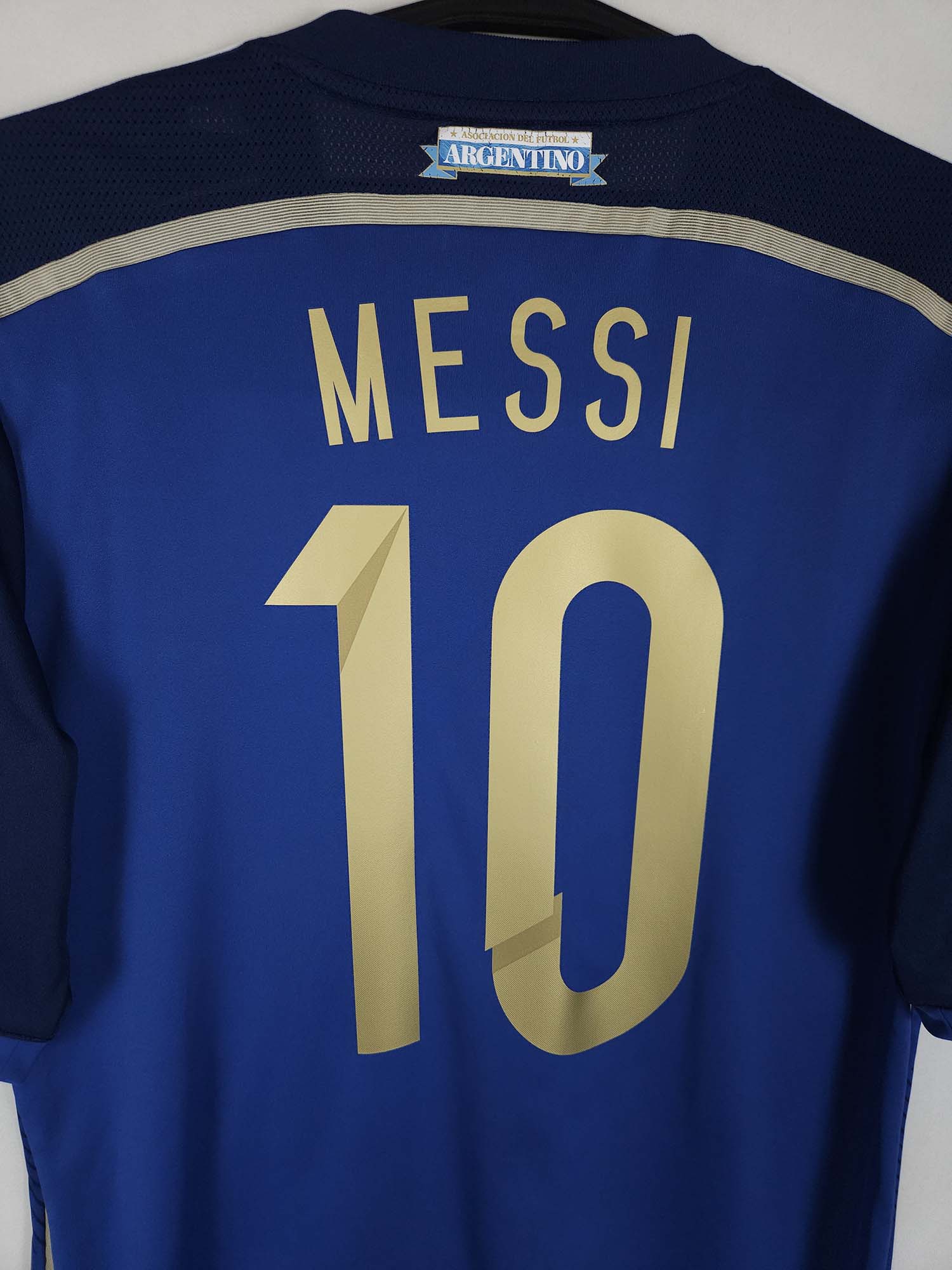 Argentina 2013-15 Away Football Shirt | Lionel Messi