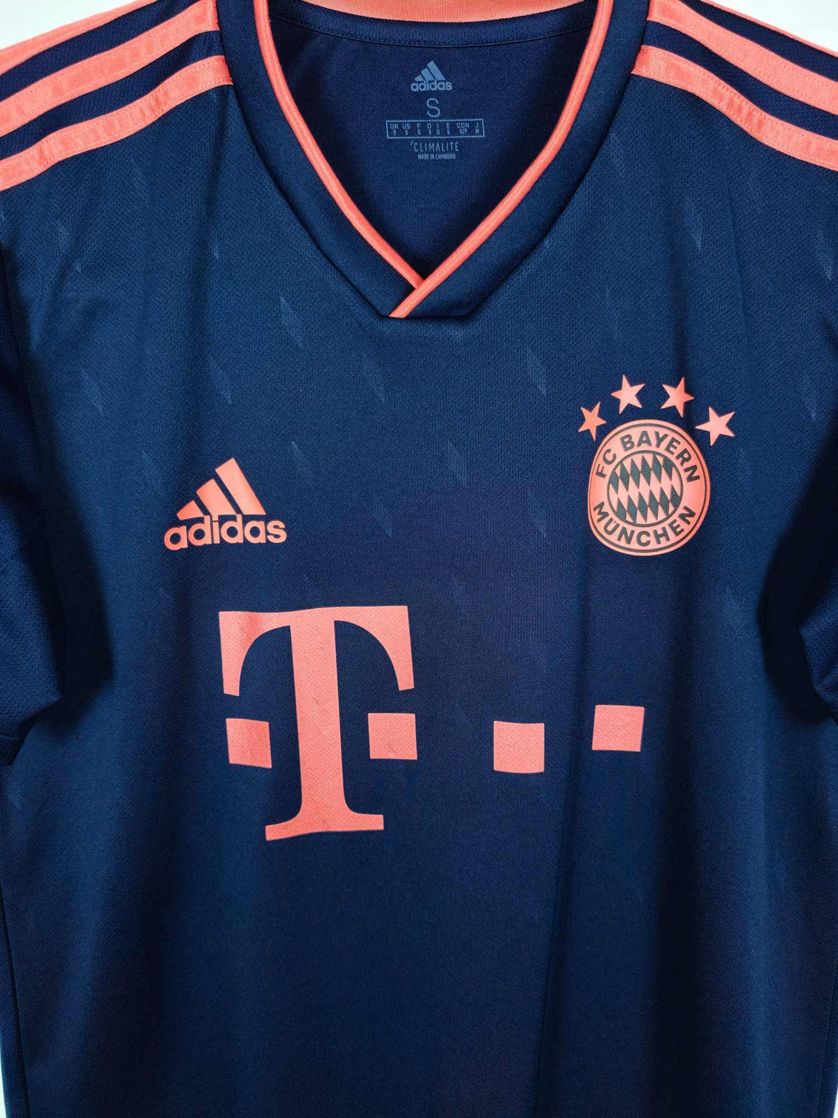 2019-20 Bayern Munich Third Shirt - detailed view