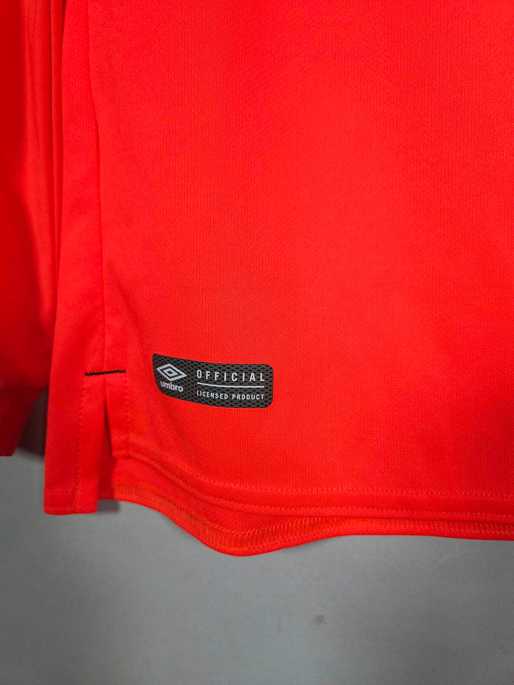 2017-18 Blackburn Rovers Goalkeeper Shirt - detailed view