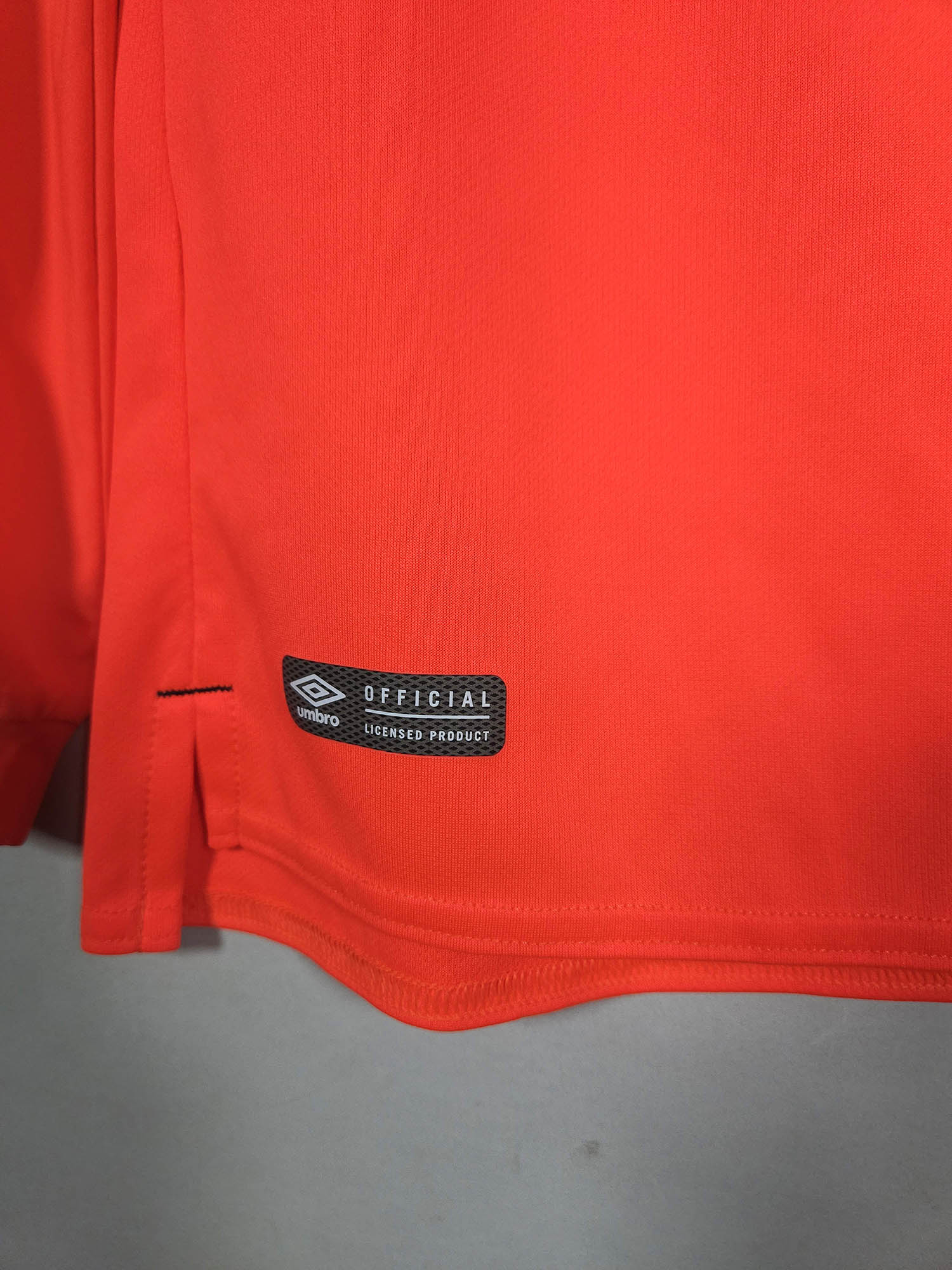 2017-18 Blackburn Rovers Longsleeve GK Shirt detailed view 2