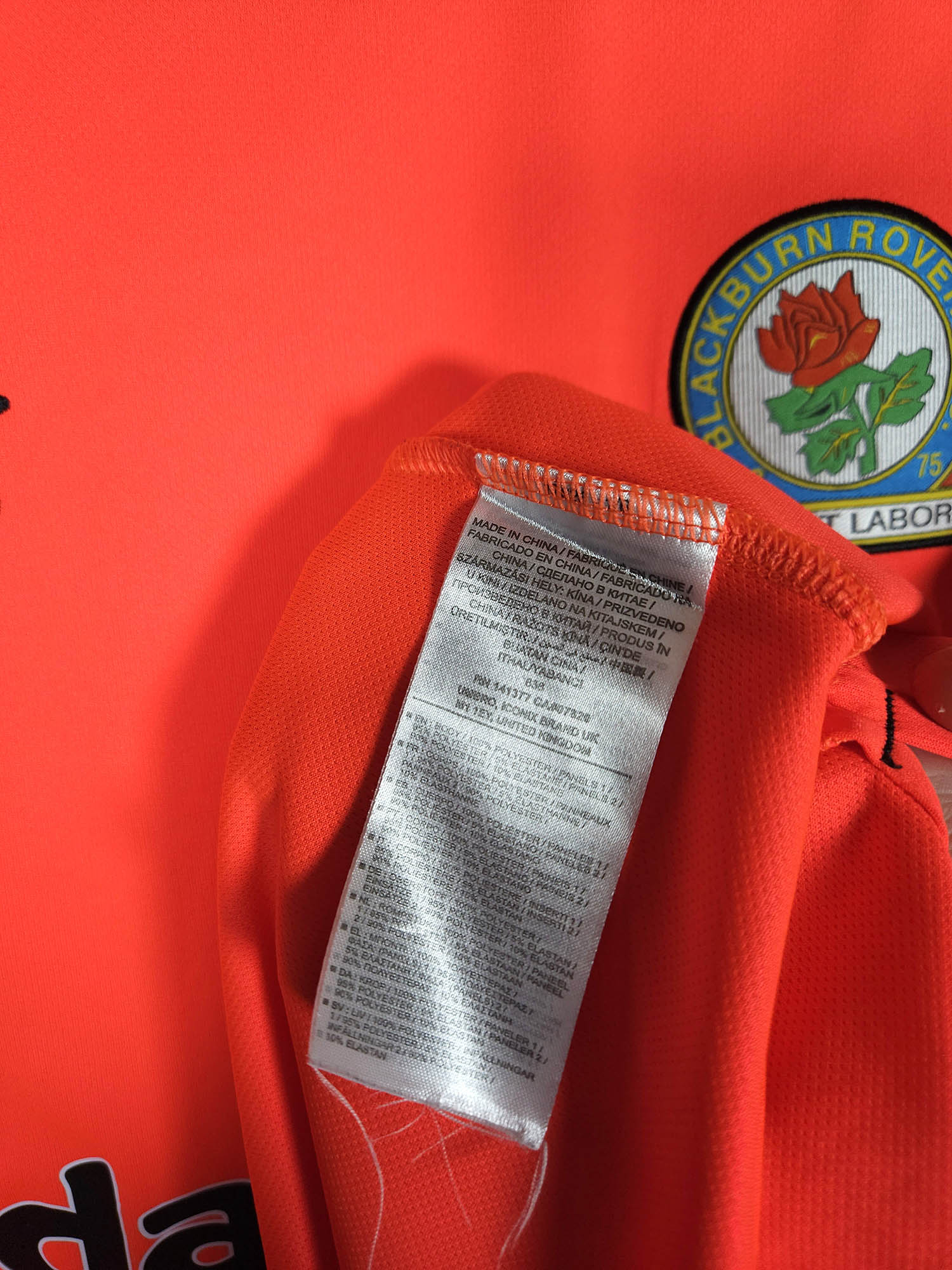 2017-18 Blackburn Rovers Longsleeve GK Shirt detailed view 5