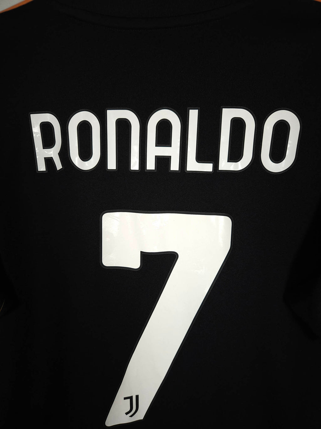 2021-22 Juventus Away Shirt Ronaldo #7