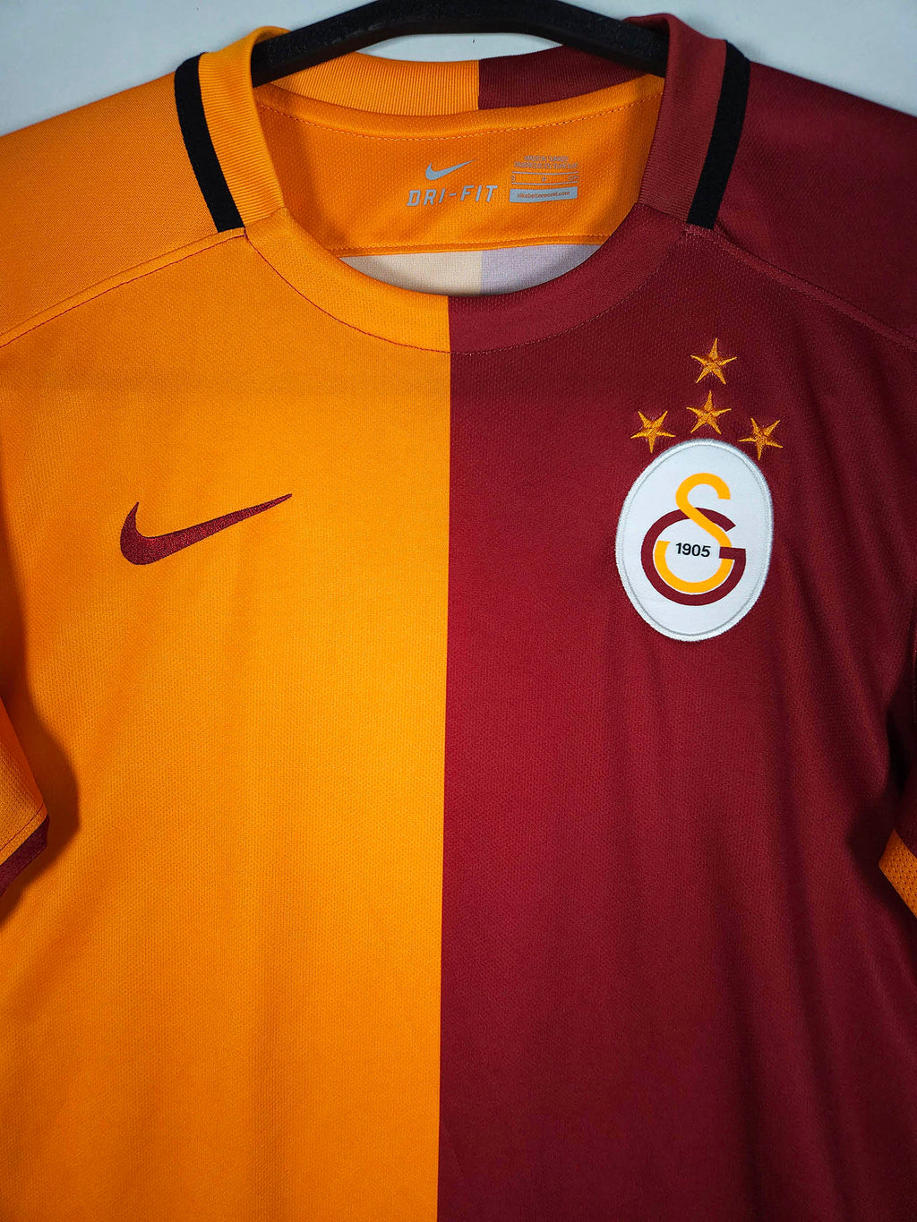 2015-16 Galatasaray Home Shirt
