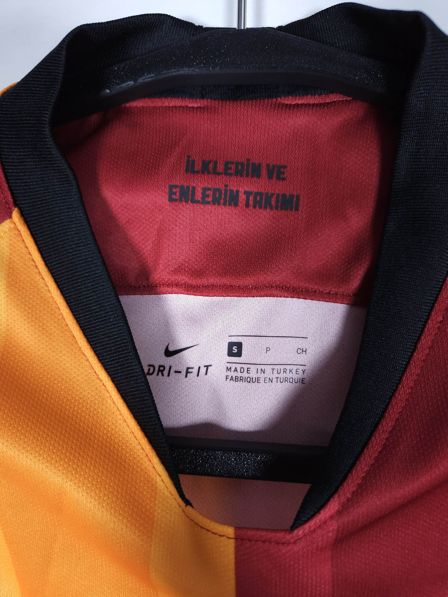 2019-20 Galatasaray Home Shirt detailed view 5