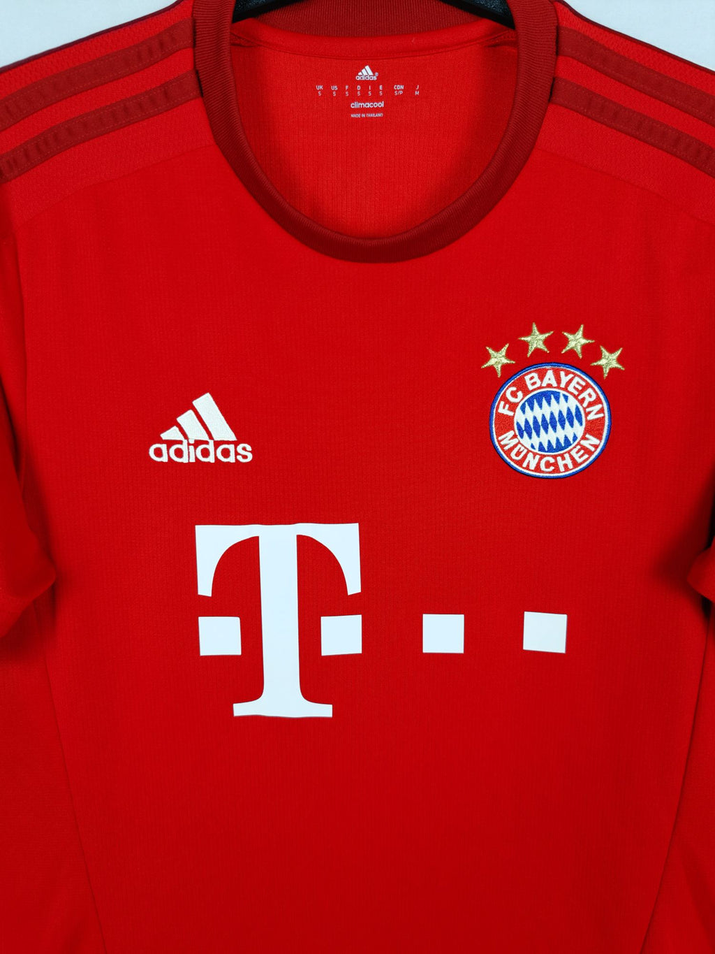 2015-16 Bayern Munich Home Shirt Robben #10