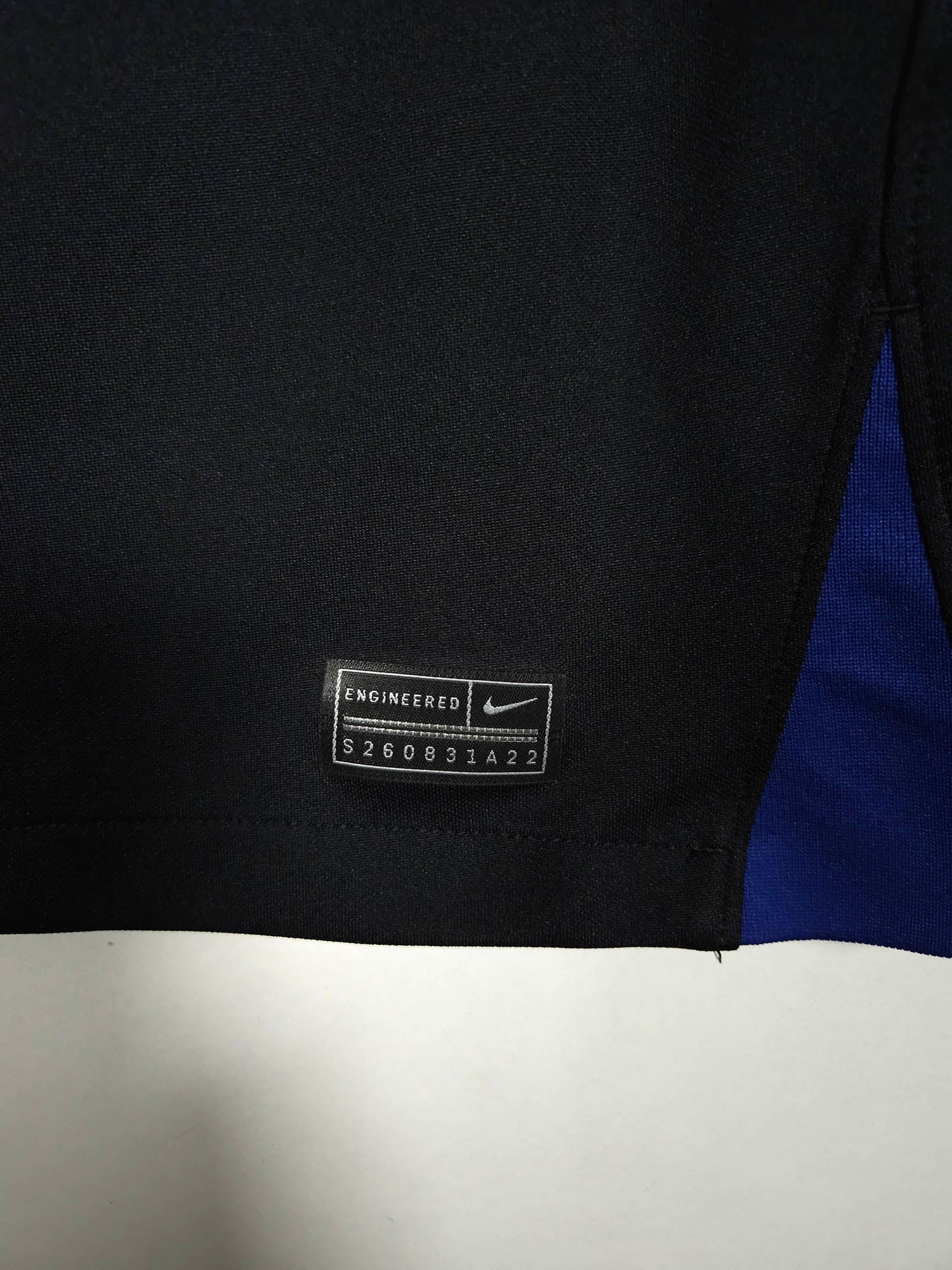 2022-23 Atletico Madrid Away Shirt detailed view 2