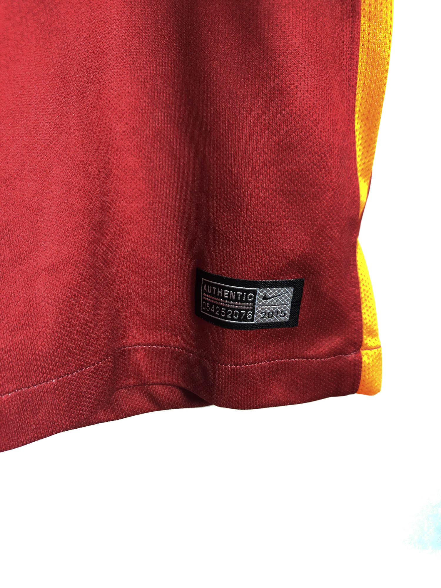 2015-16 Galatasaray Home Shirt Sneijder #10