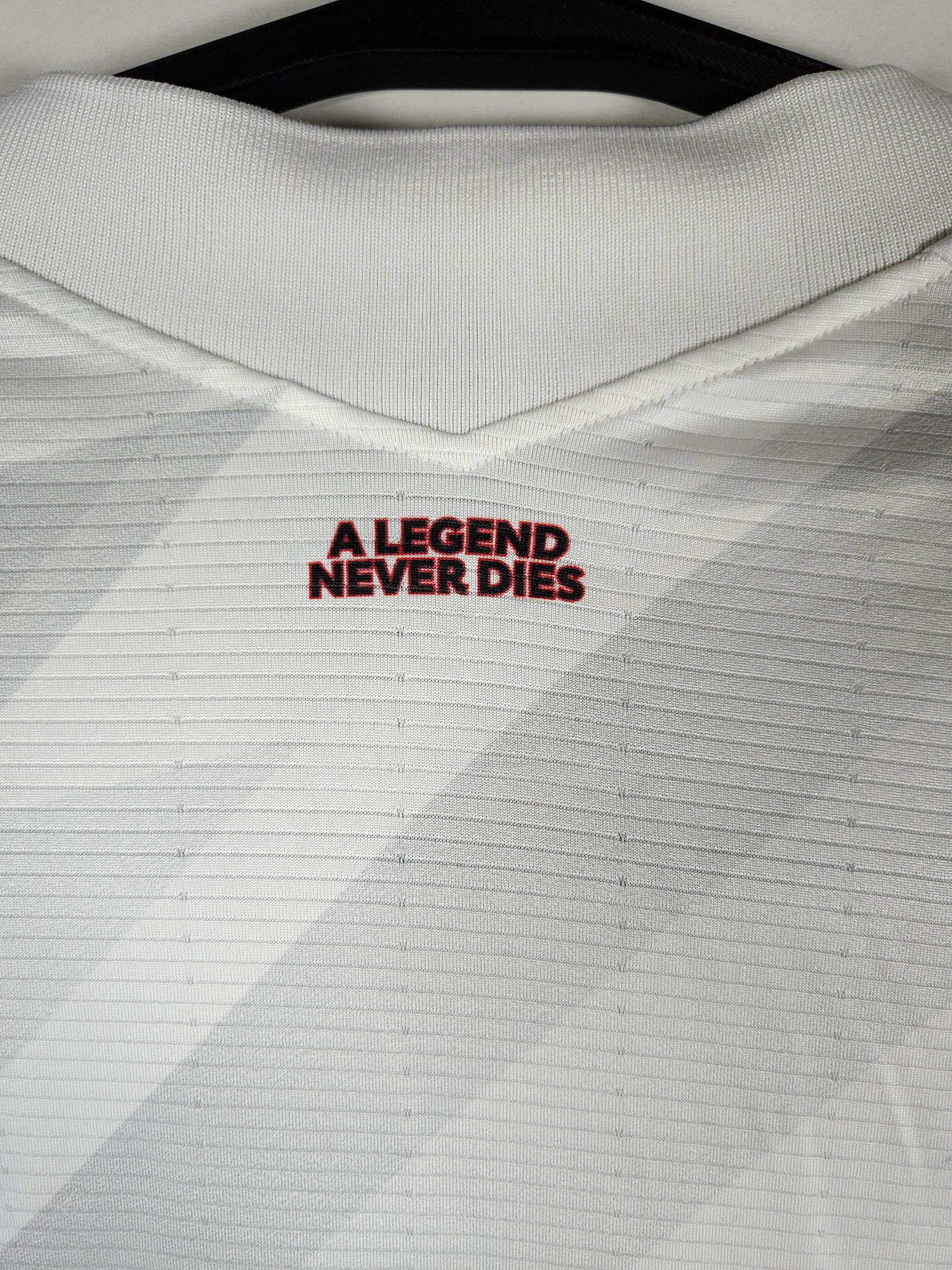 2023-24 RWD Molenbeek Away Shirt detailed view 3