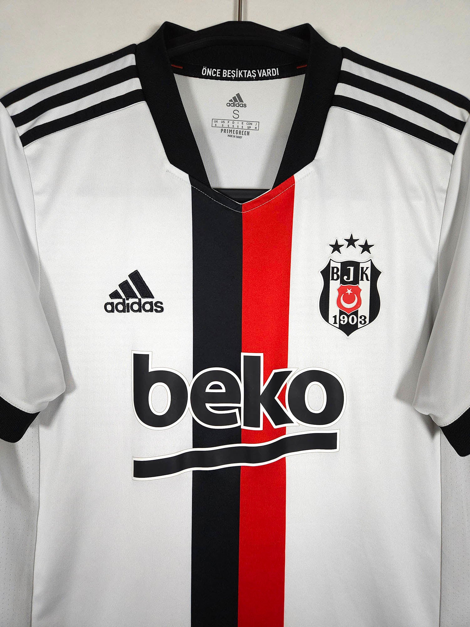 2021-22 Besiktas Home Shirt detailed view 1
