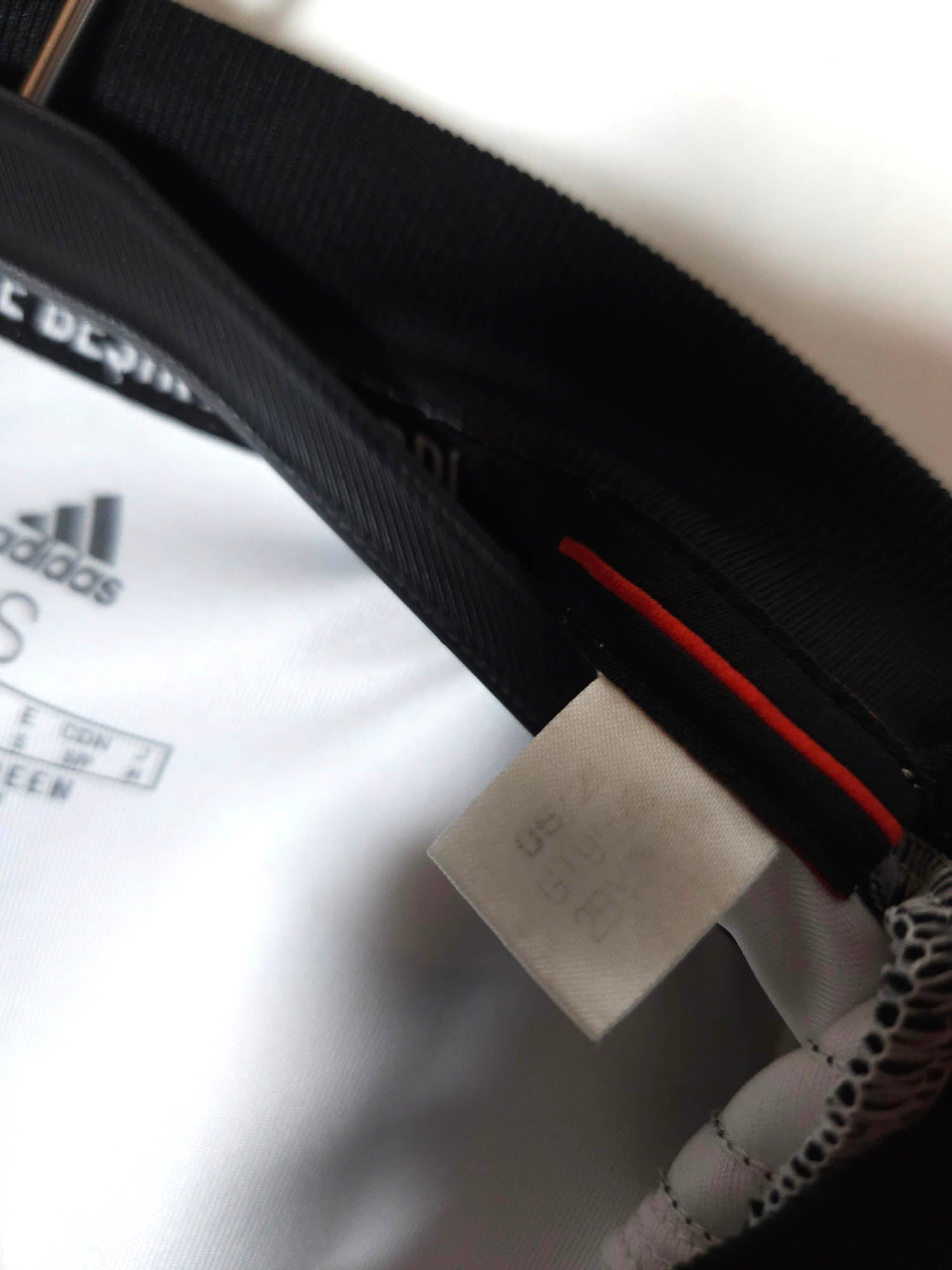 2021-22 Besiktas Home Shirt detailed view 4