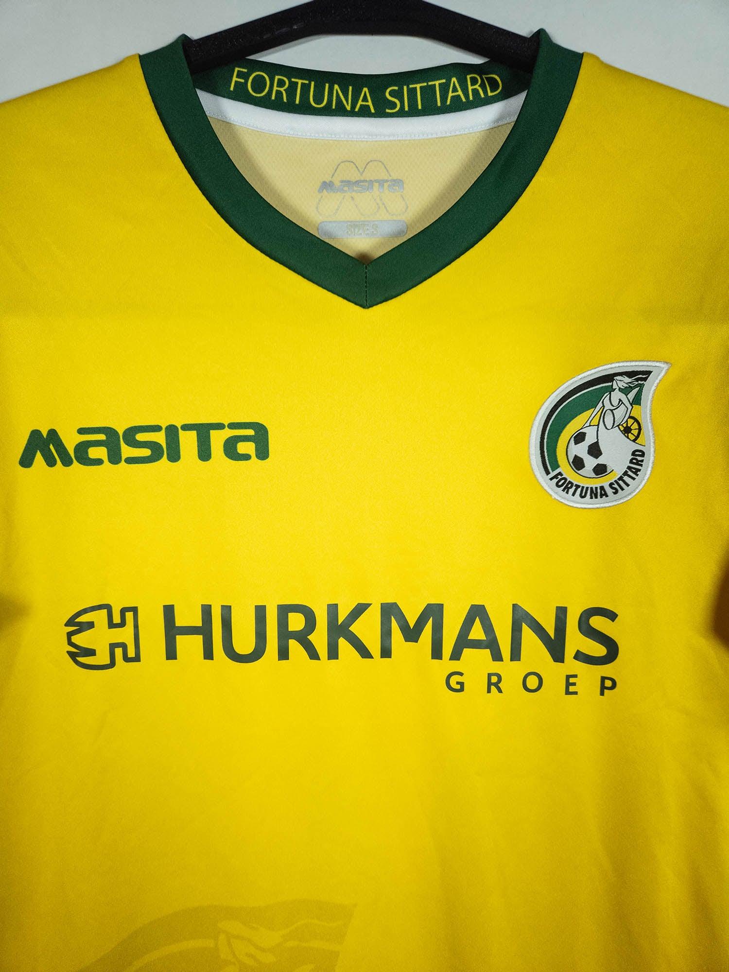 2020-21 Fortuna Sittard Home Shirt Seuntjens #10 detailed view 1