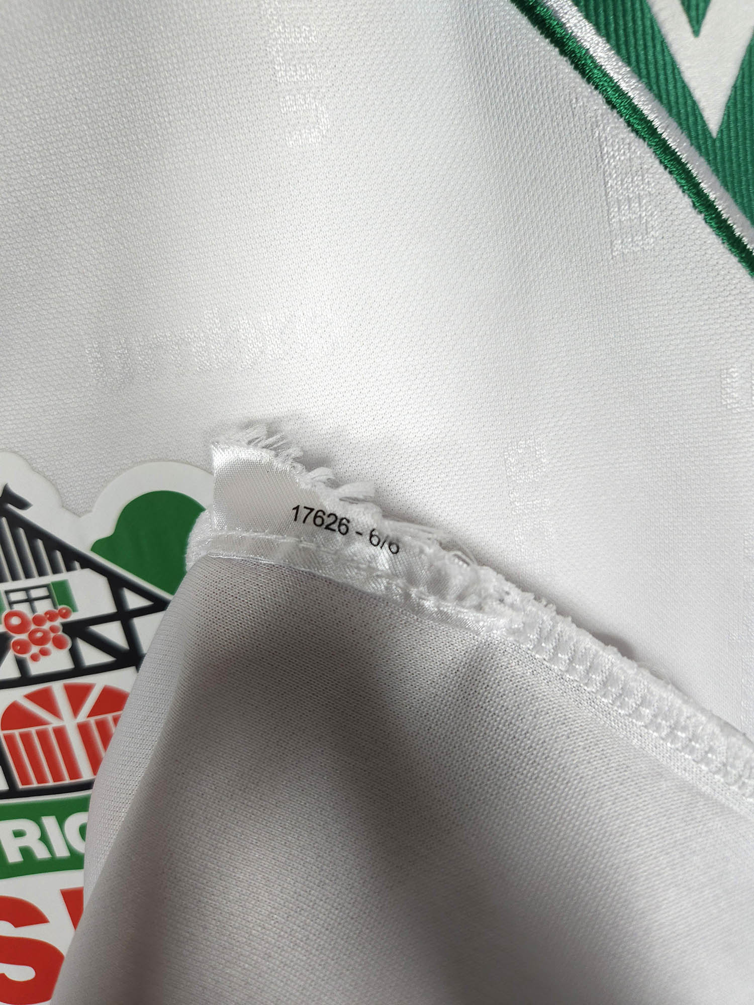 2021-22 Werder Bremen Away Shirt - detailed view