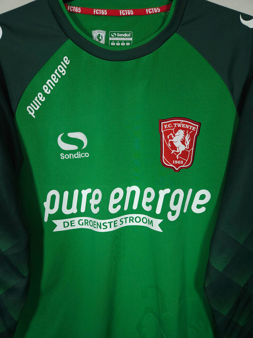 2018-19 Twente Goalkeeper Shirt - detailed view