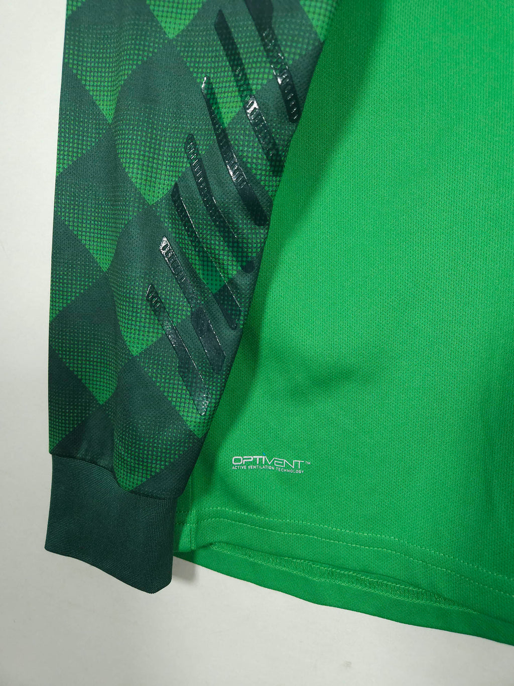 2018-19 Twente Goalkeeper Shirt - detailed view
