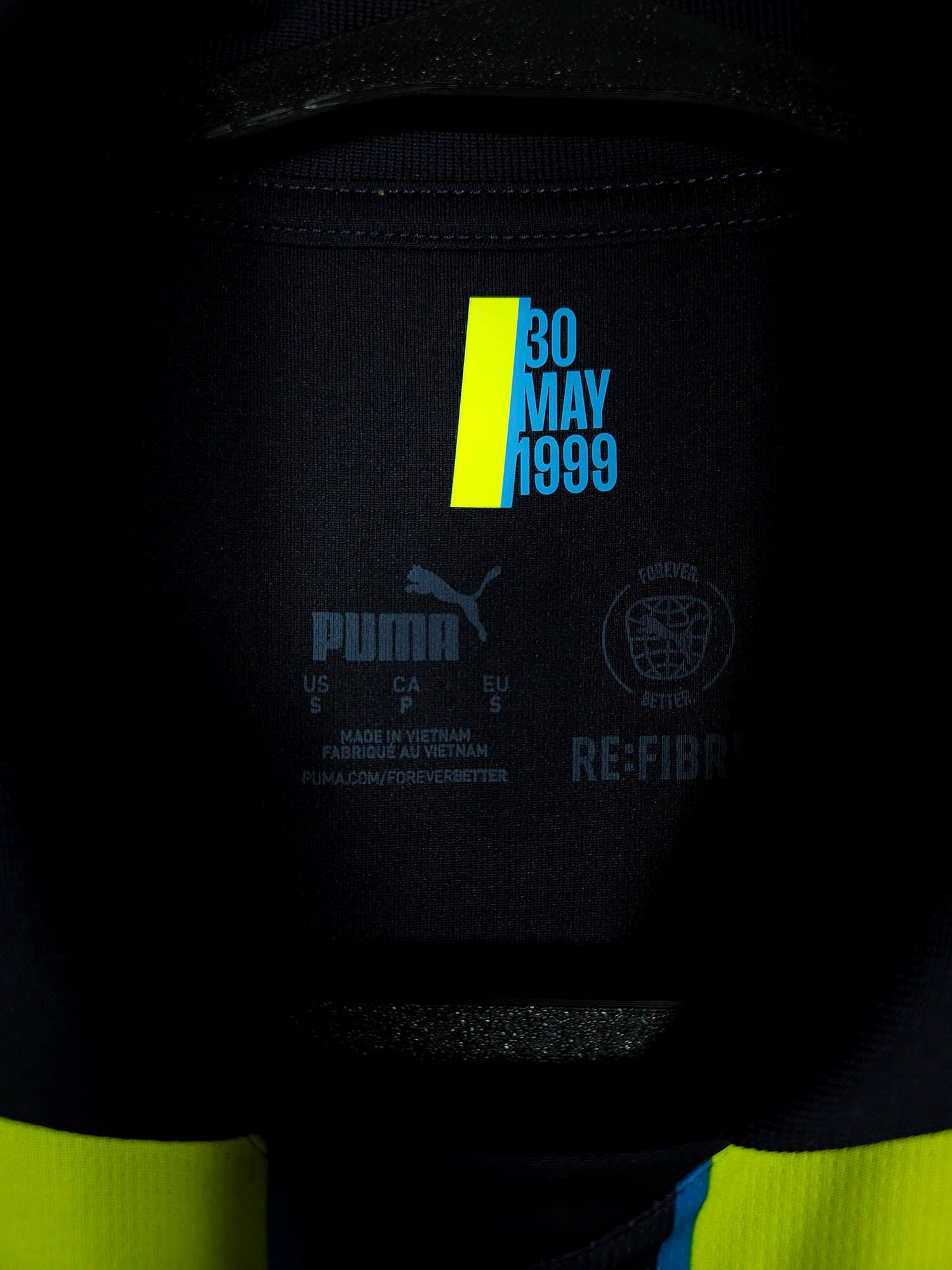 2024-25 Manchester City Away Shirt Haaland #9 - detailed view