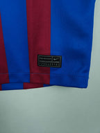 2021-22 Barcelona Home Shirt Memphis #9 - detailed view