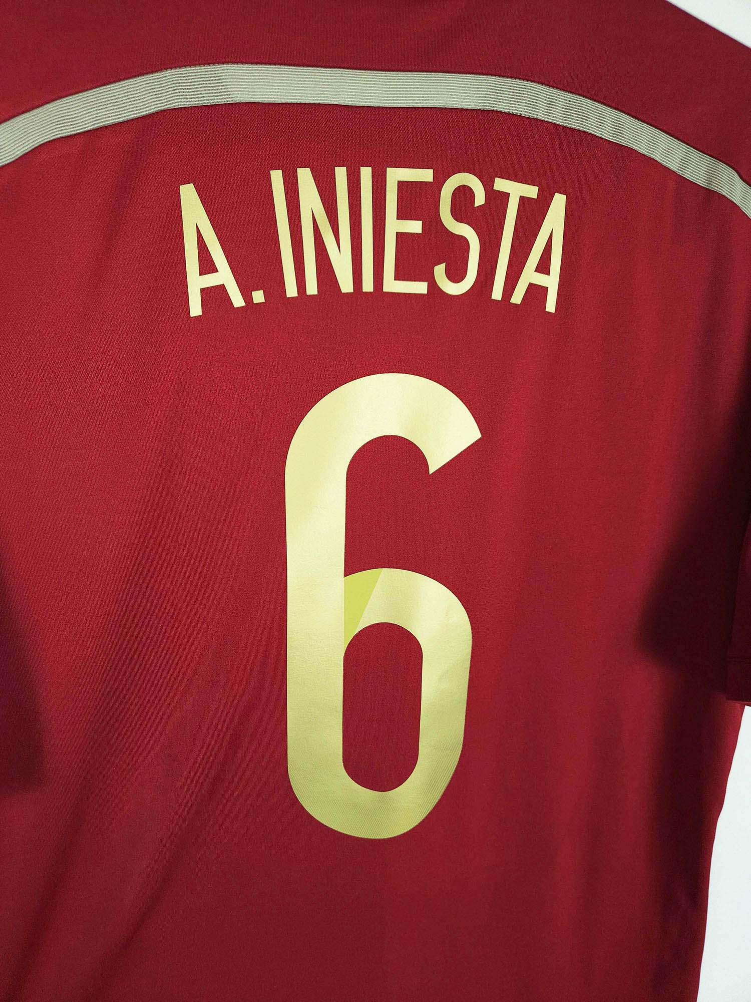 Spain 2014-15 Home Shirt Iniesta #6 | Size M