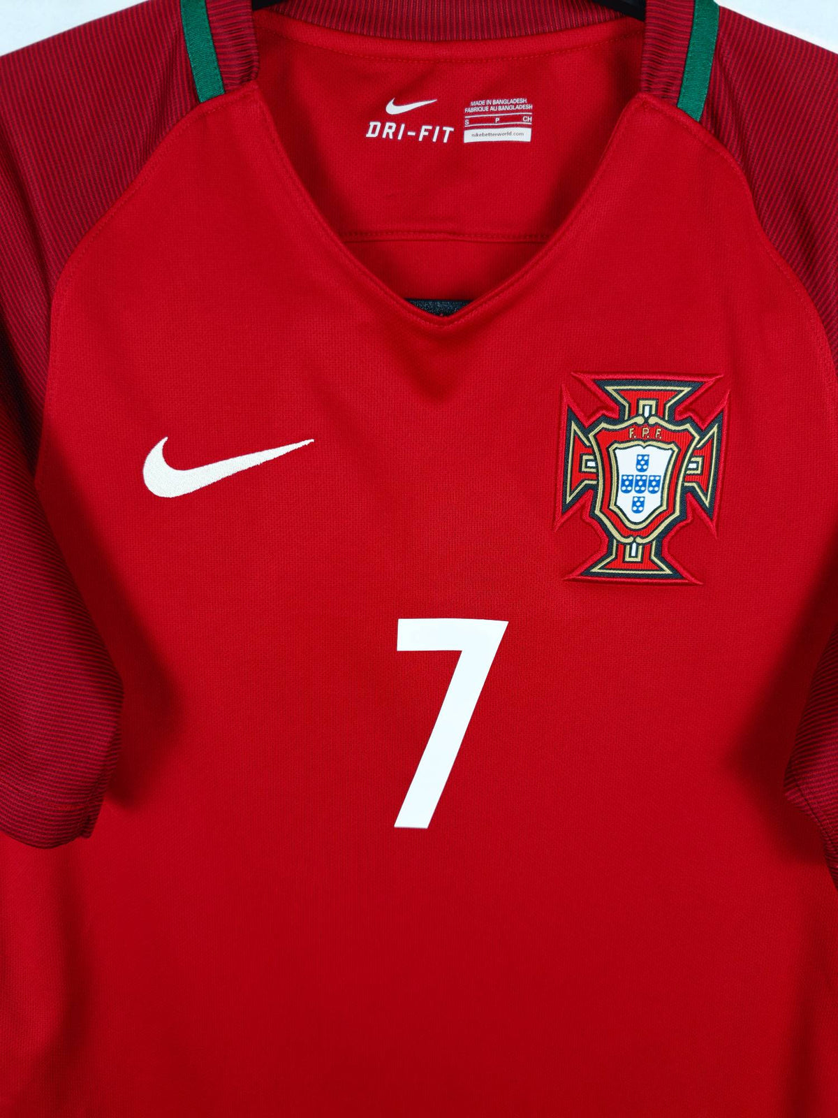 2016-17 Portugal Home Shirt Ronaldo #7