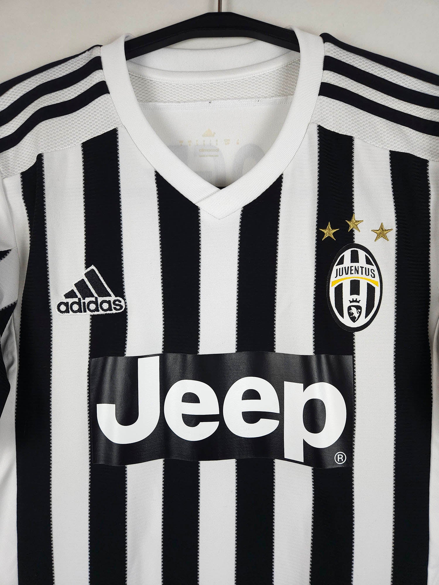 2015-16 Juventus Home Shirt Pogba #10
