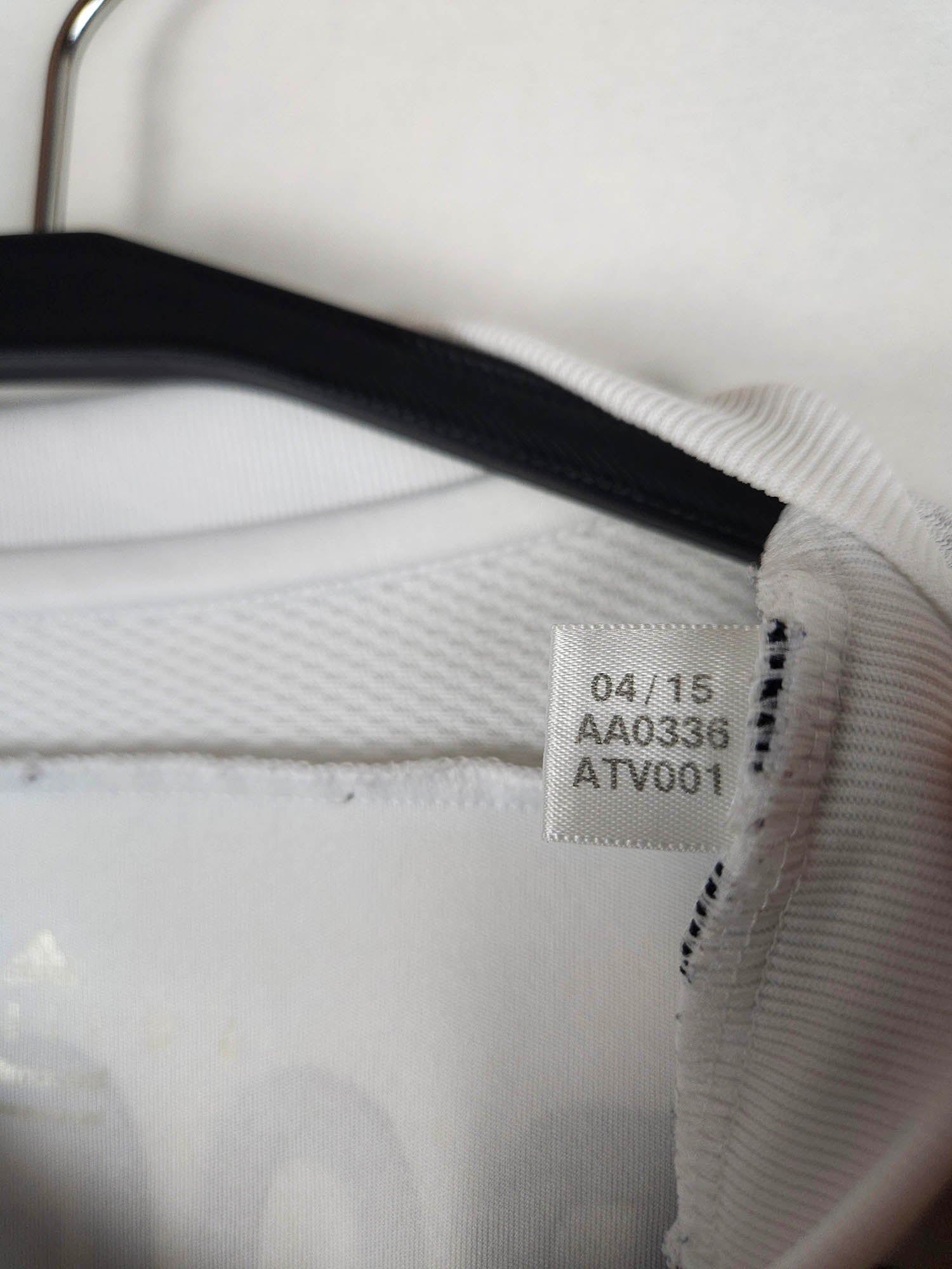 2015-16 Juventus Home Shirt Pogba #10