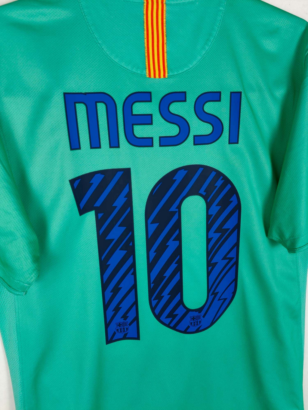 2010-11 Barcelona Away Shirt Messi #10