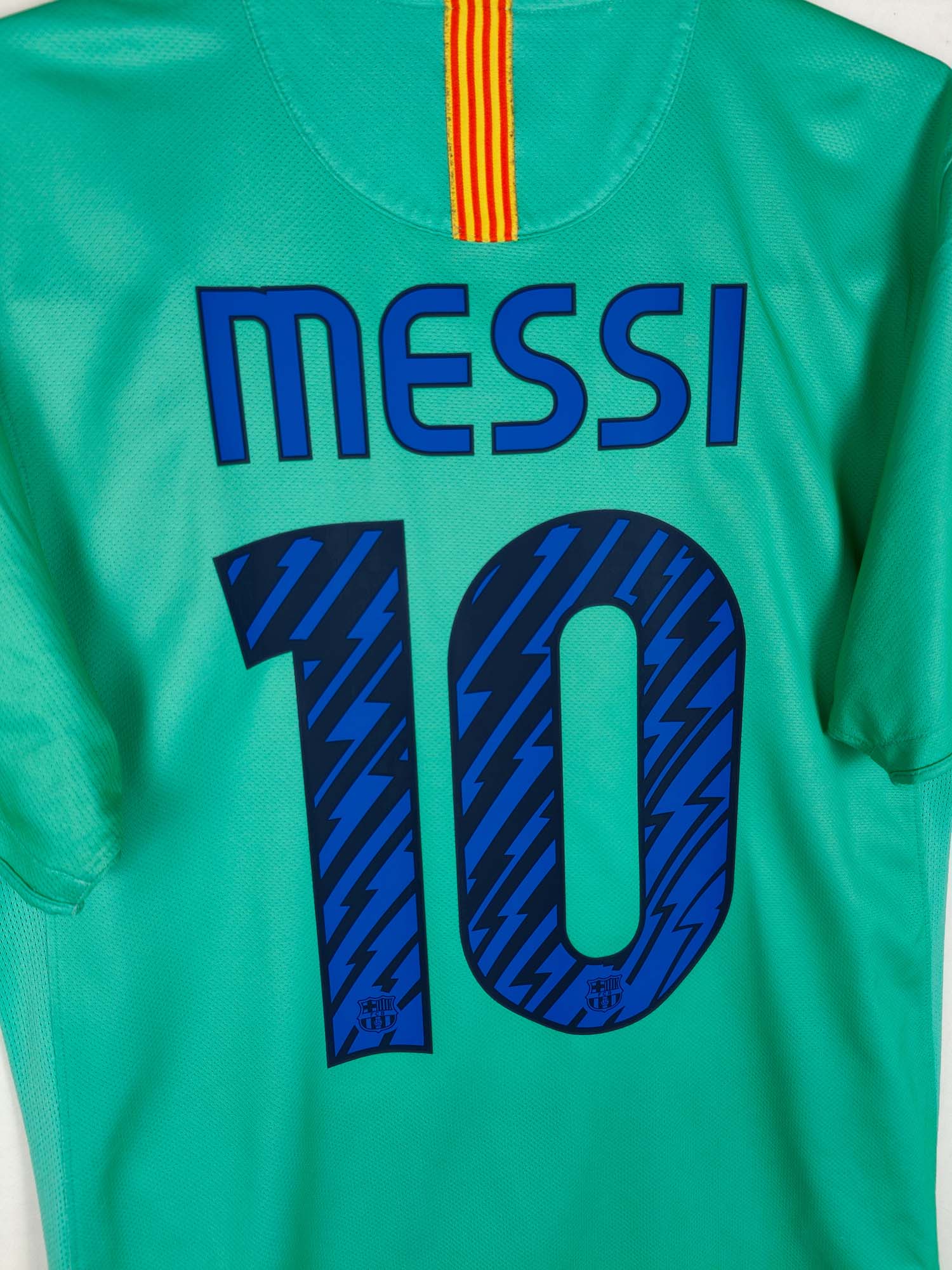 2010-11 Barcelona Away Shirt Messi #10