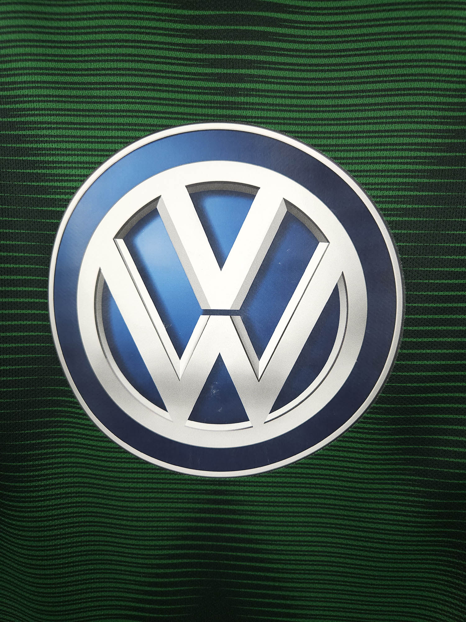 2018-19 Wolfsburg Home Shirt Weghorst #9