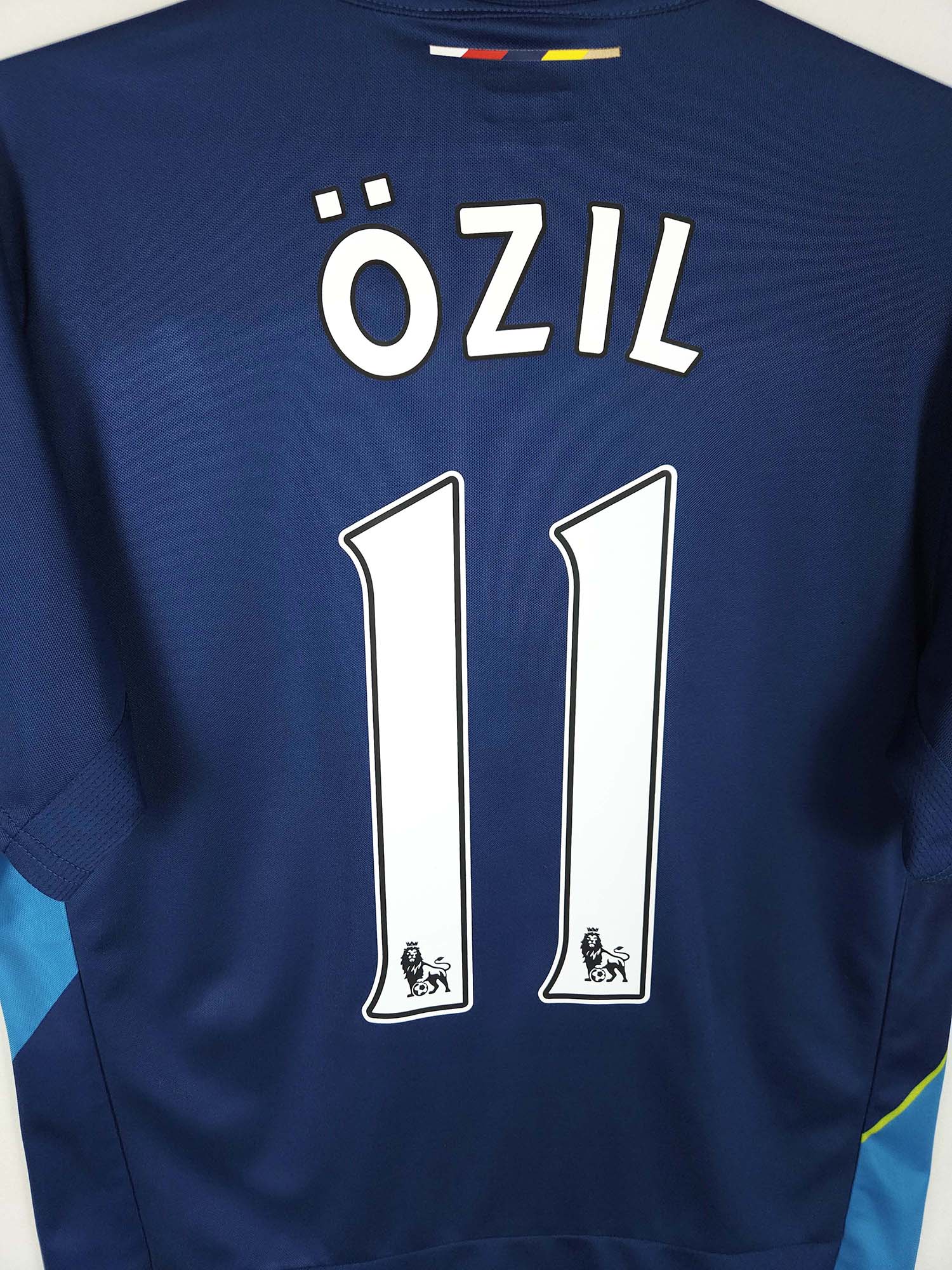 Arsenal 2014-15 Third Shirt Ozil #11 | Size S