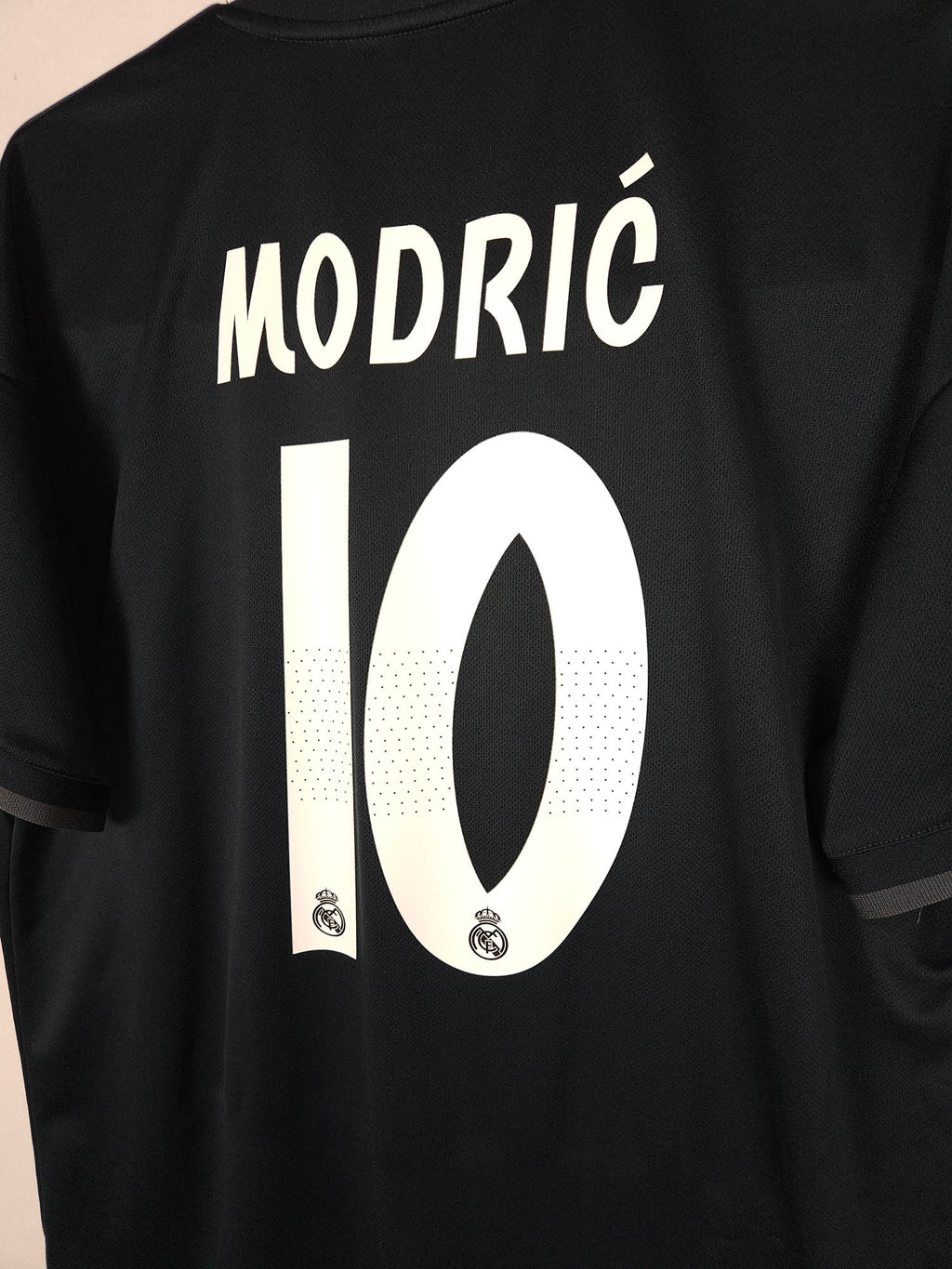2018-19 Real Madrid Away Shirt Modric #10