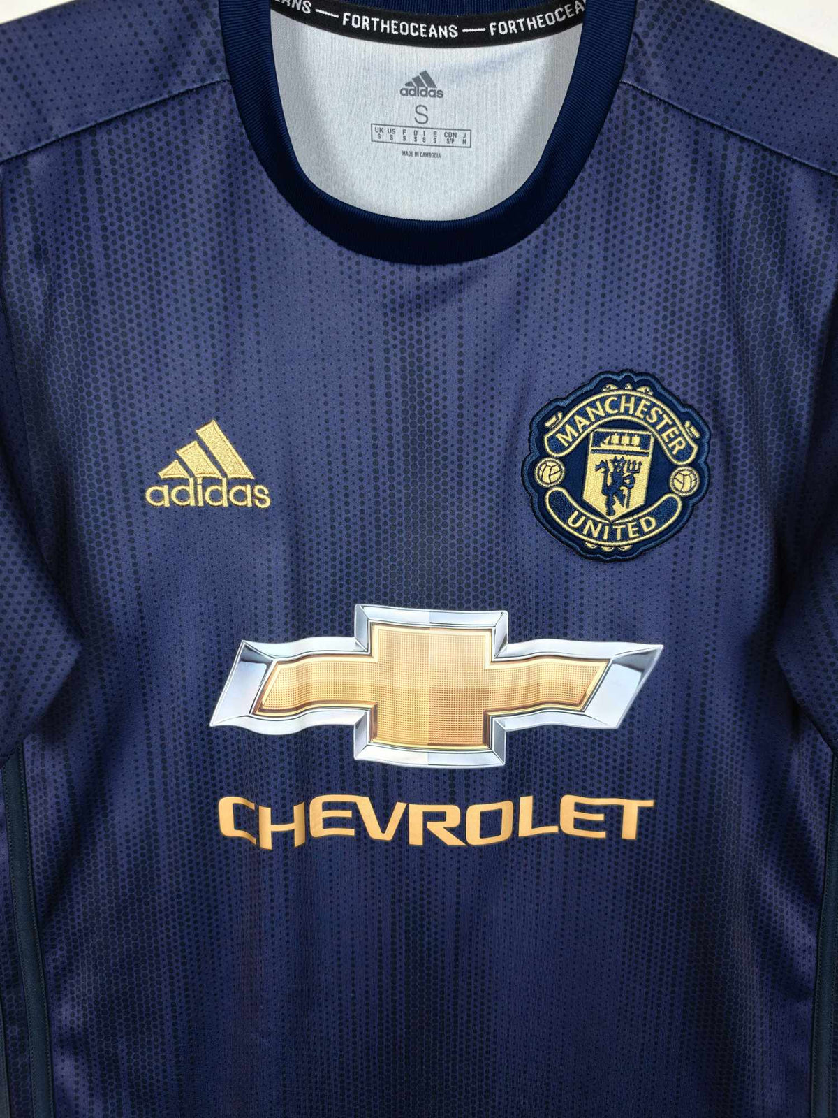 2018-19 Manchester United Third Shirt - detailed view