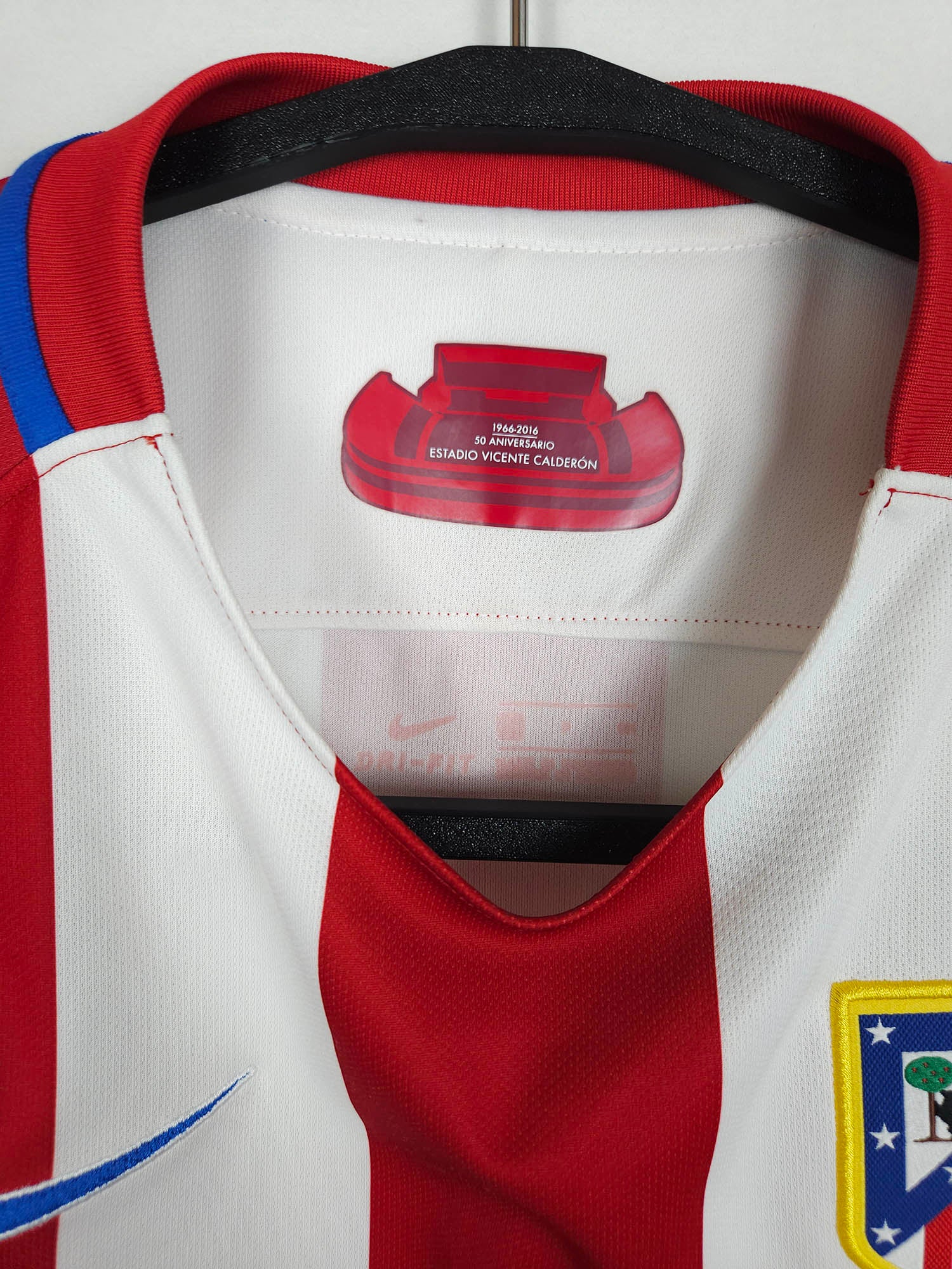 2016-17 Atletico Madrid Home Shirt Torres #9