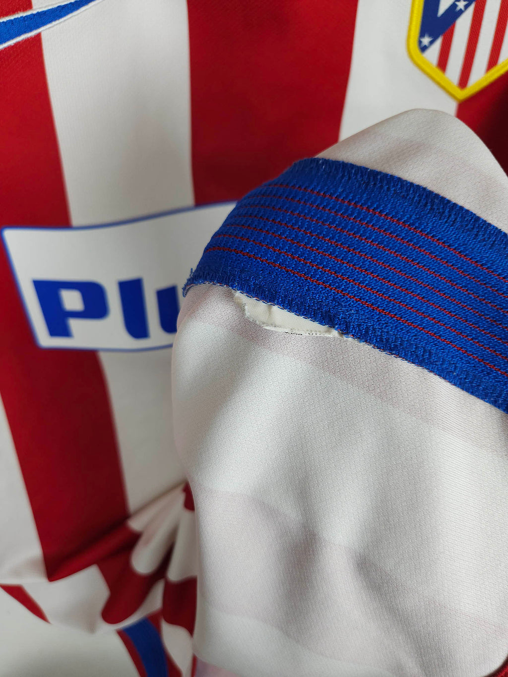 2016-17 Atletico Madrid Home Shirt Torres #9 - detailed view
