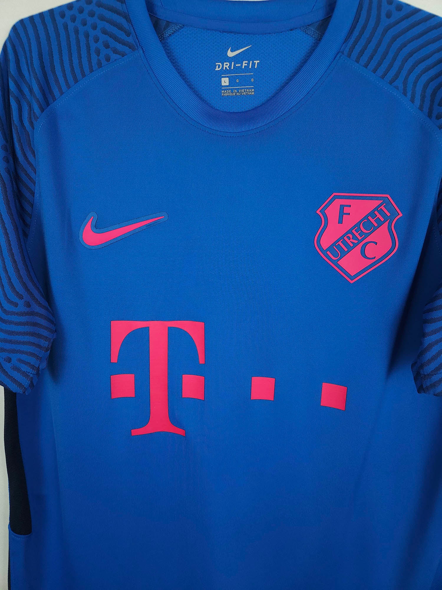 2021-22 Utrecht Training Shirt