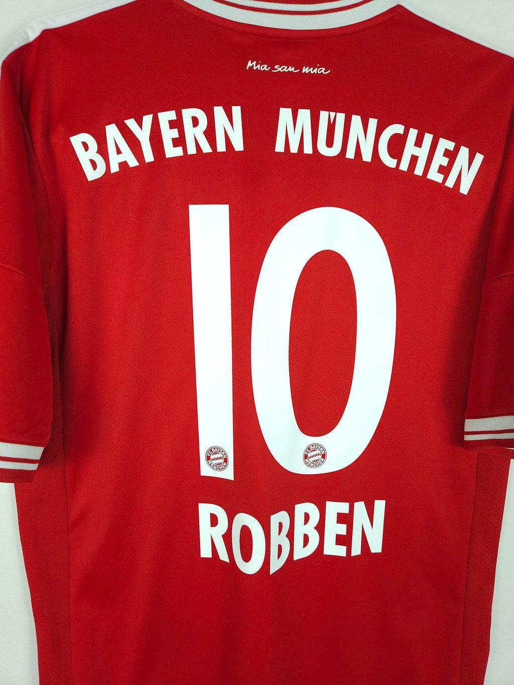 2013-14 Bayern Munich Home Shirt Robben #10
