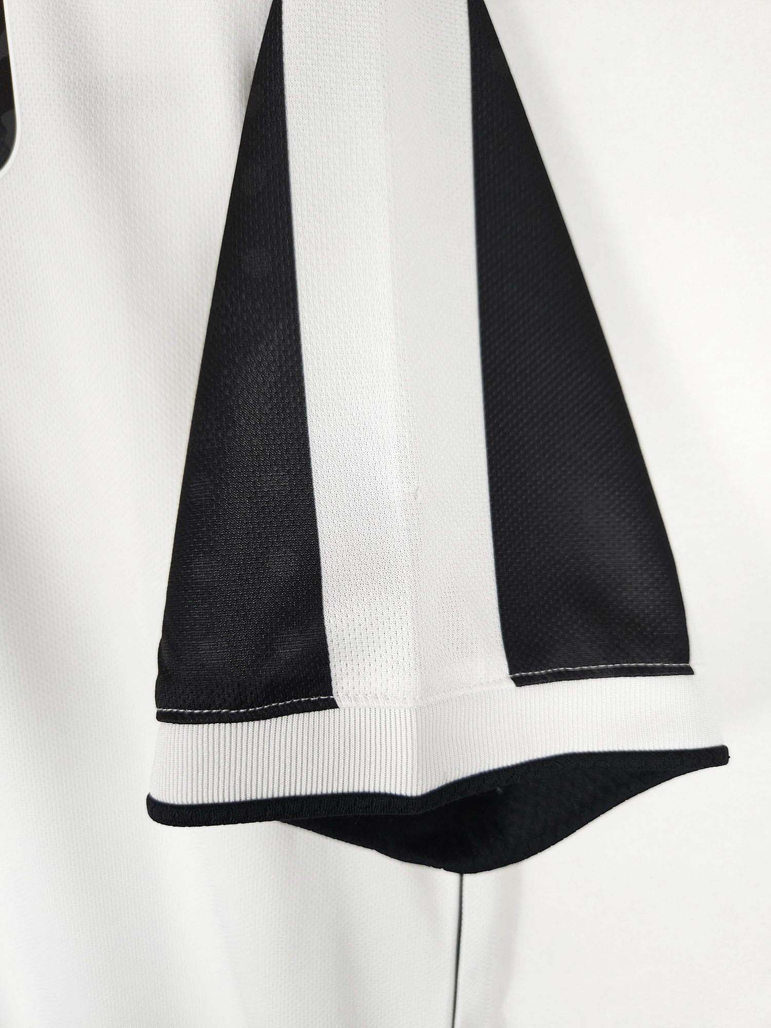 2021-22 Juventus Home Shirt Ronaldo #7