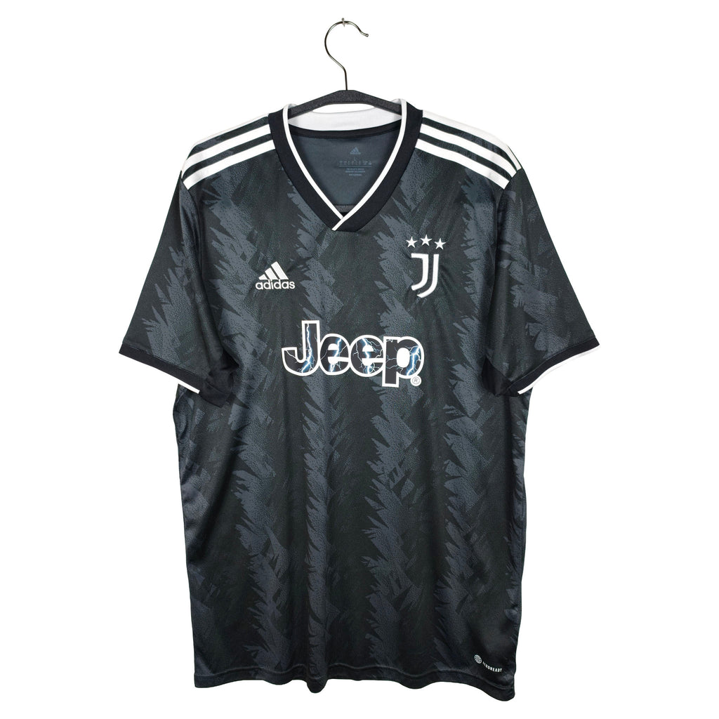 2022-23 Juventus Away Shirt - front view