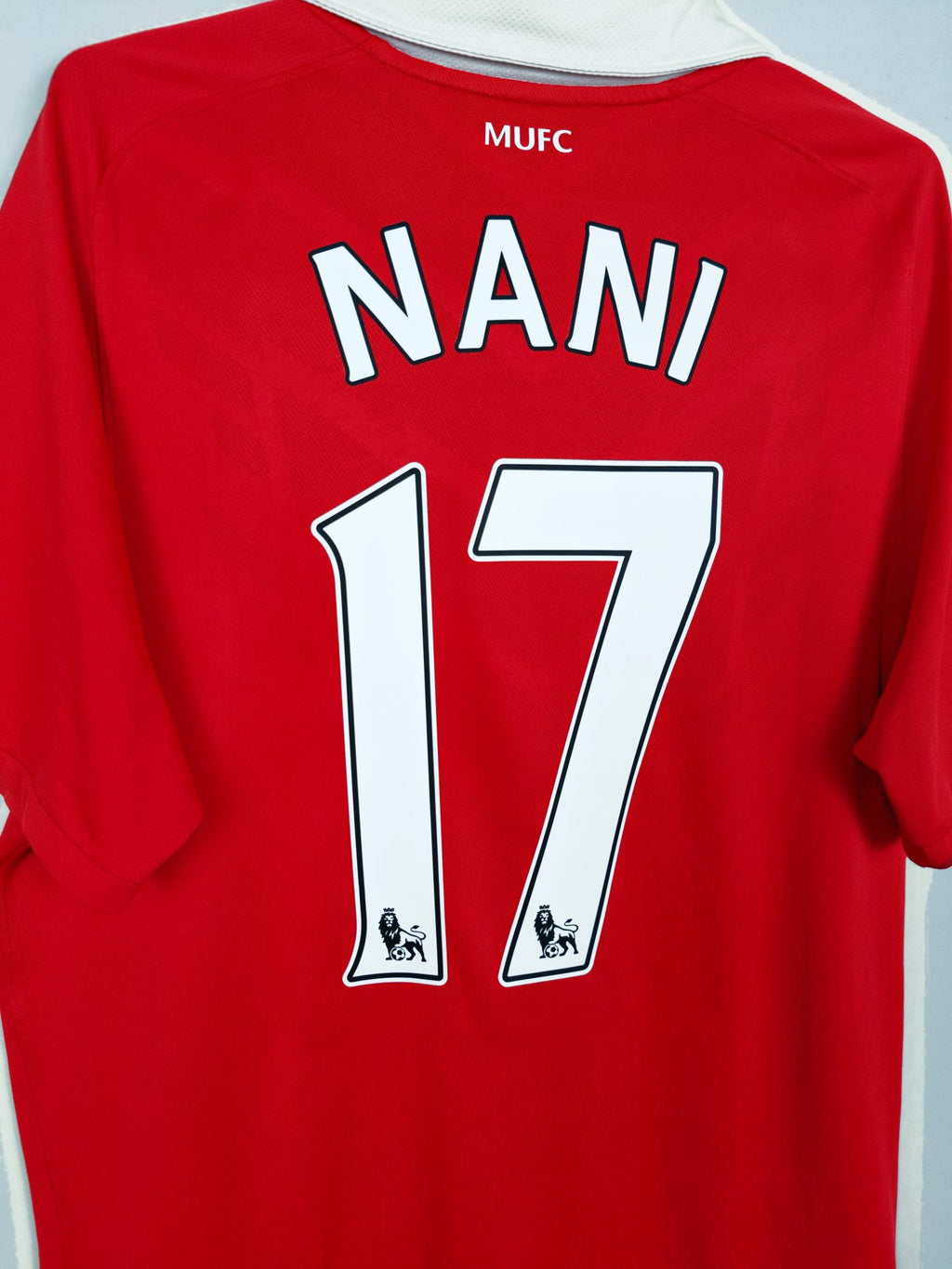 2010-11 Manchester United Home Shirt Nani #17 - detailed view
