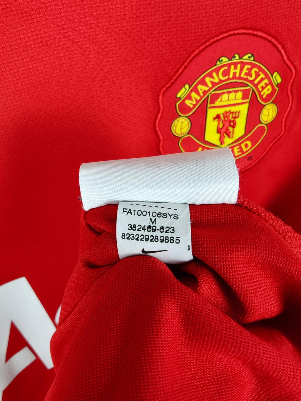 2010-11 Manchester United Home Shirt Nani #17 - detailed view