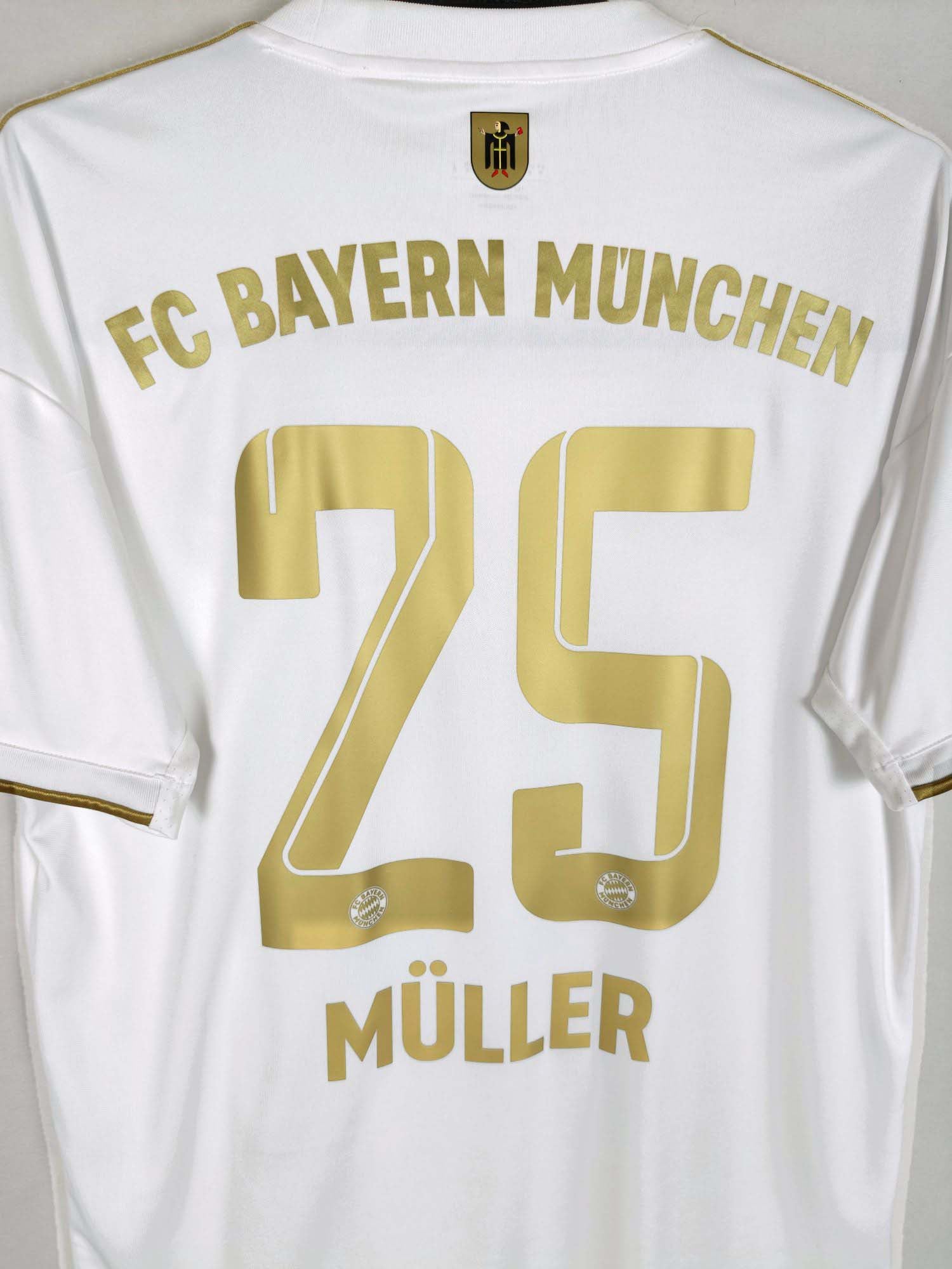 2022-23 Bayern Munich Away Shirt Müller #25
