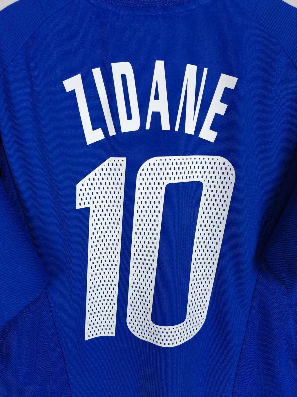 2002-04 France Home Shirt Zidane #10