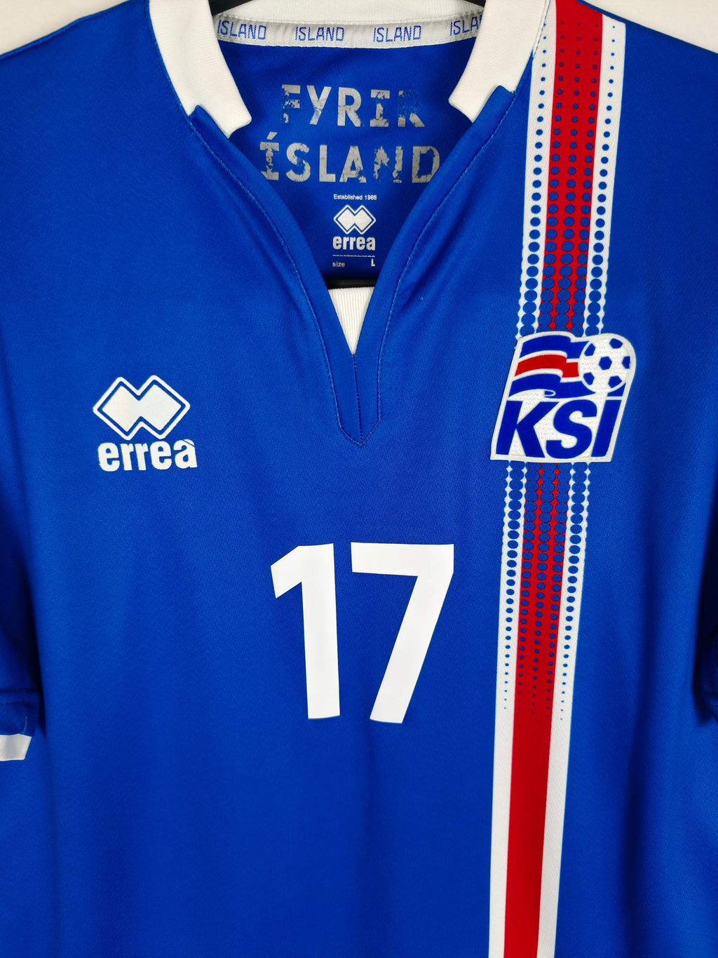 2016-18 Iceland Home Shirt Gunnarsson #17