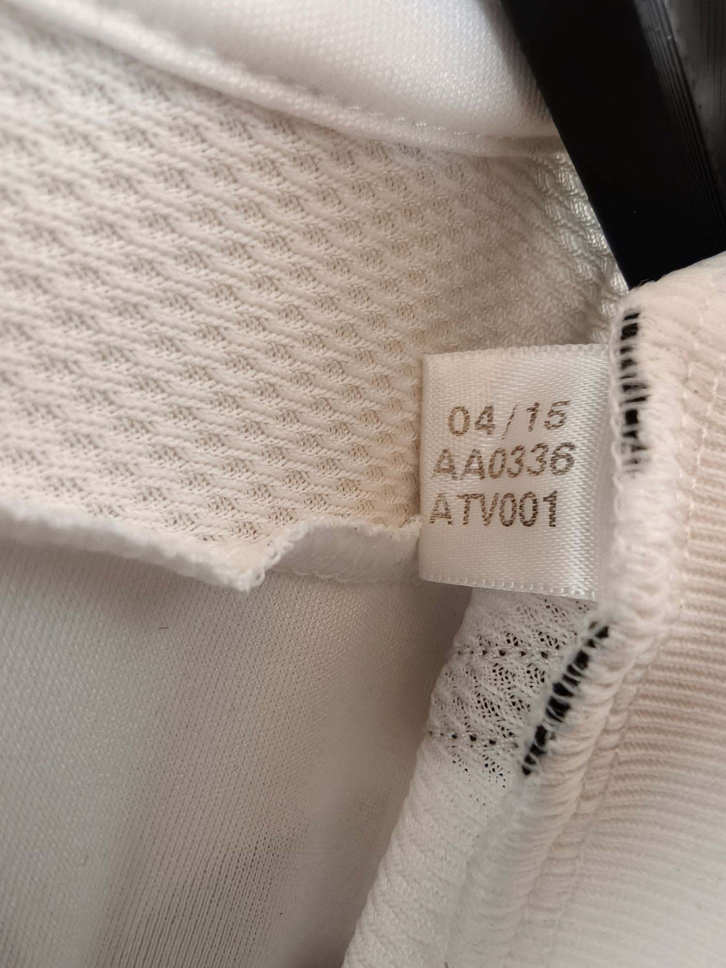 2015-16 Juventus Home Shirt Pogba #10