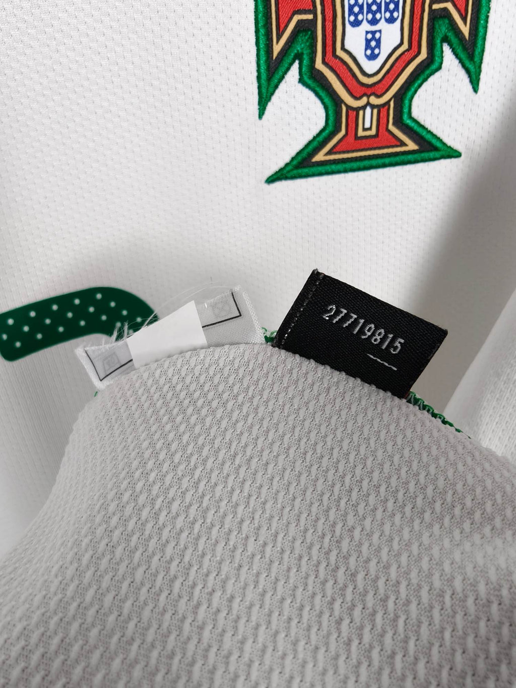 2008-10 Portugal Away Shirt Ronaldo #7